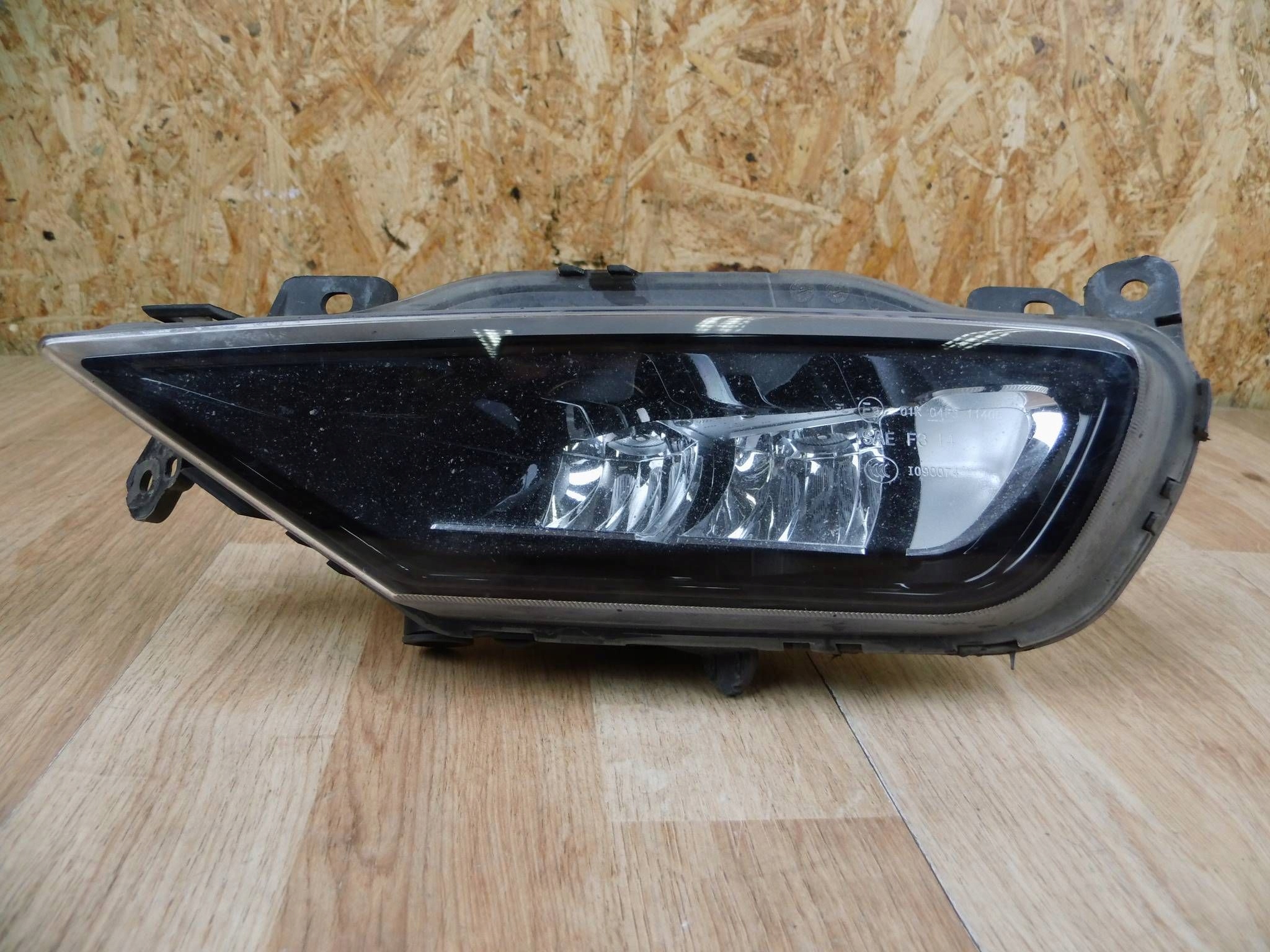 Volvo XC90 II 2015+ fog light left front 31395865