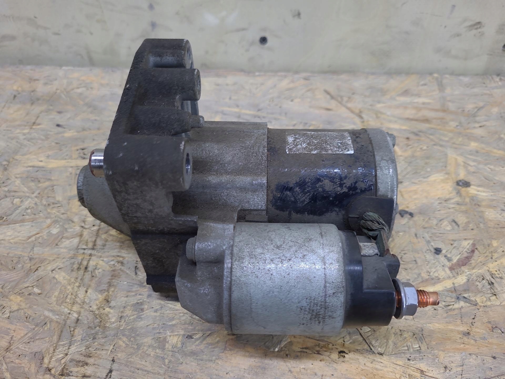 starter Peugeot 208 2013