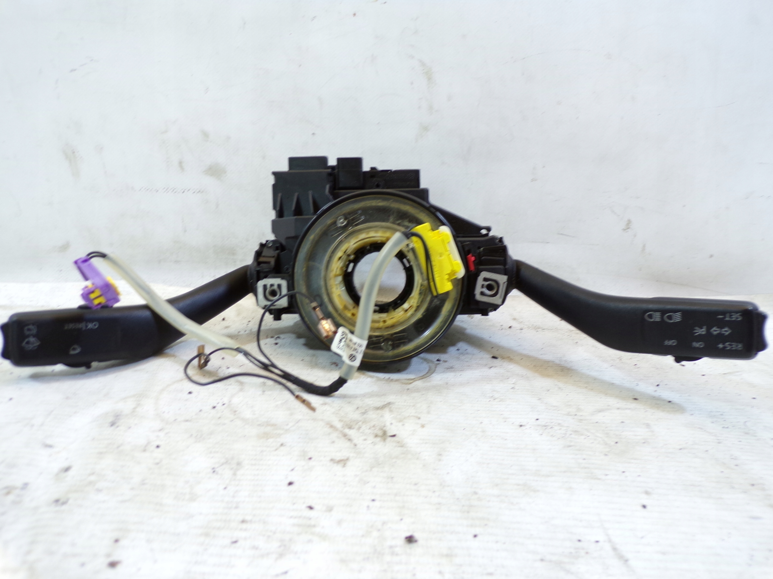 steering wheel levers and controls VOLKSWAGEN GLOF 5 V