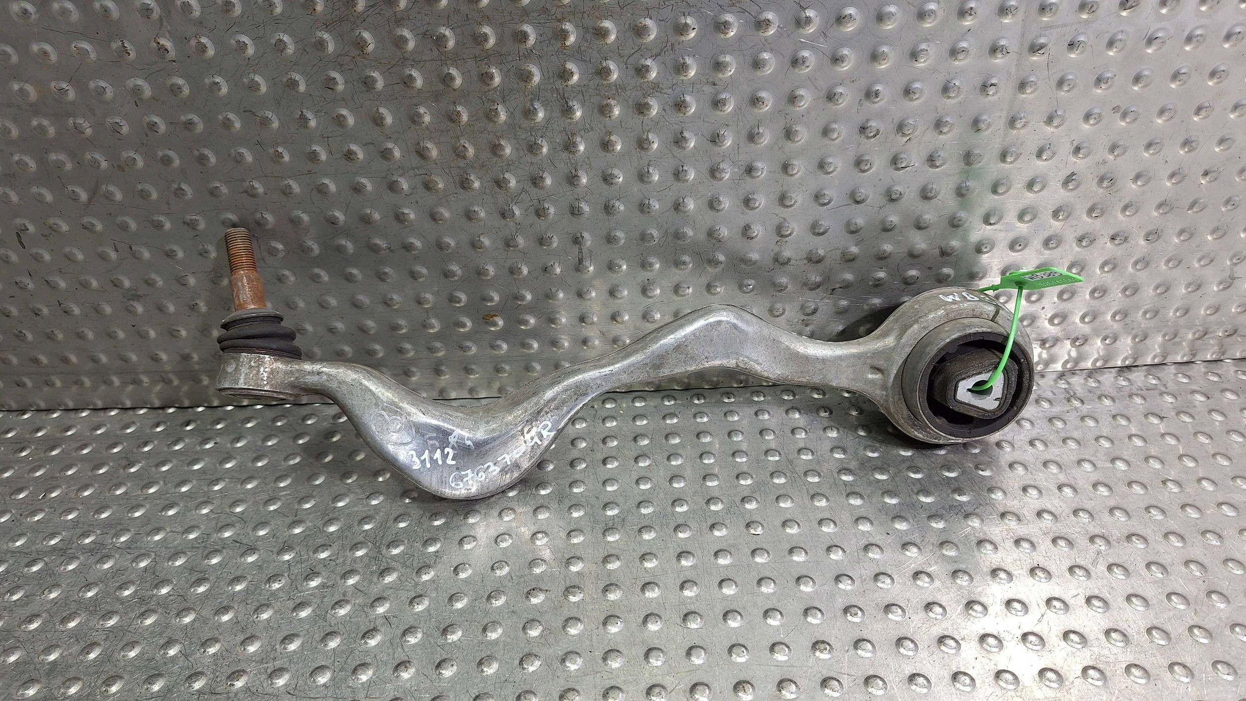 rameno pravý predok 6763704 BMW E81 E82 E87 E88 E89 E90 E91 E92 E93 X1 E84