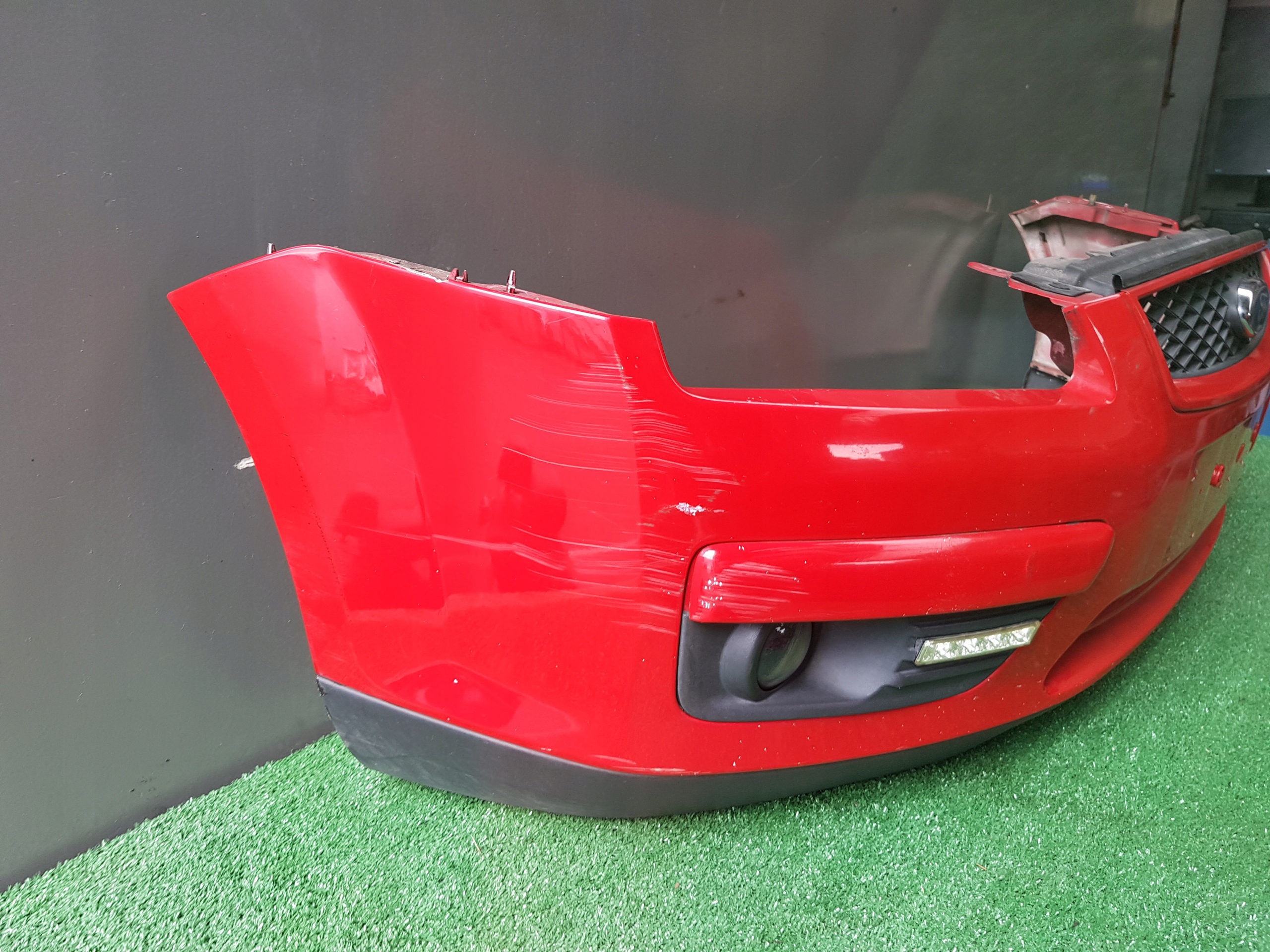 nárazník předek přední FORD FOCUS MK2