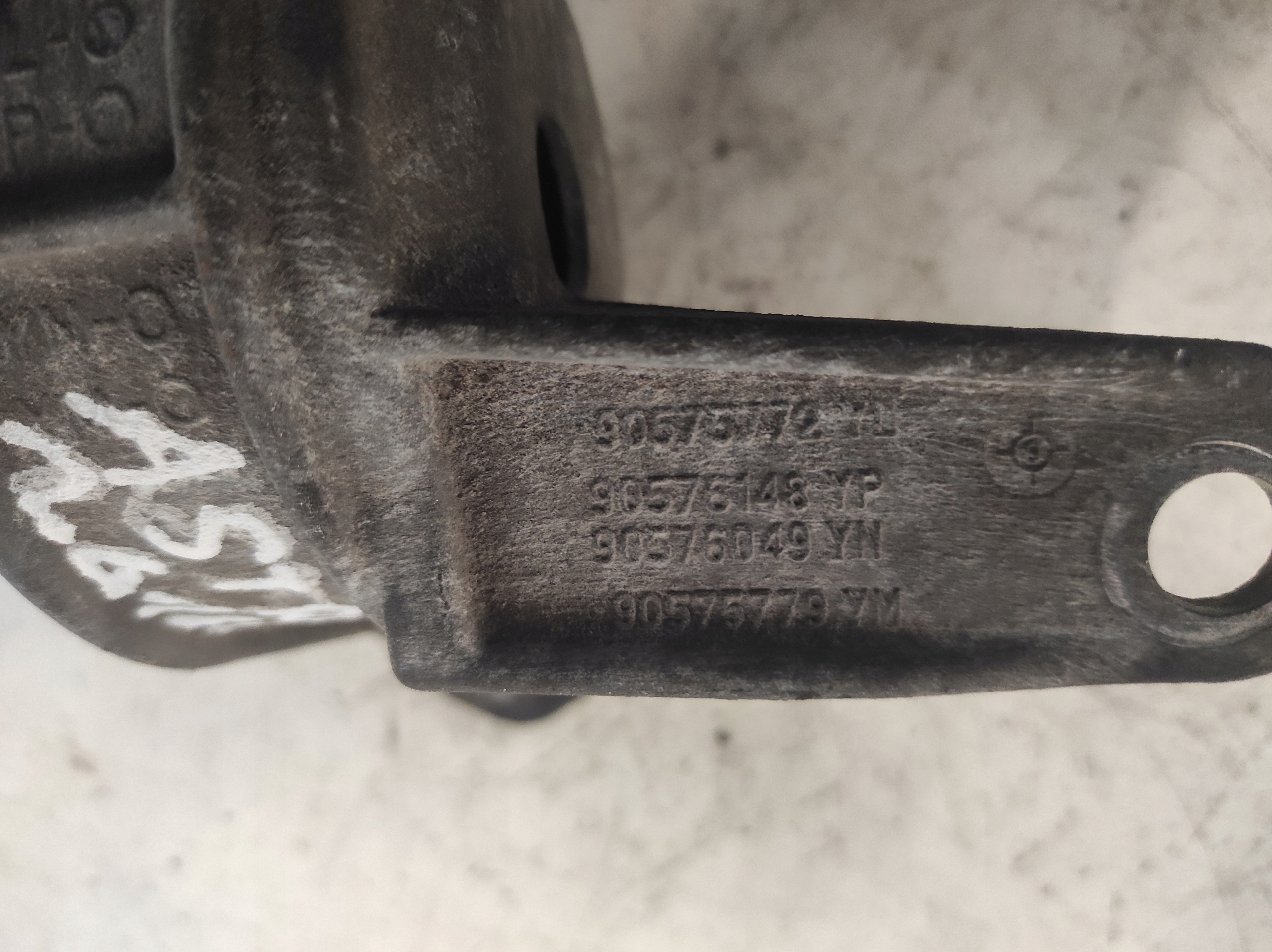 Opel Astra G II 1.6 engine mount
