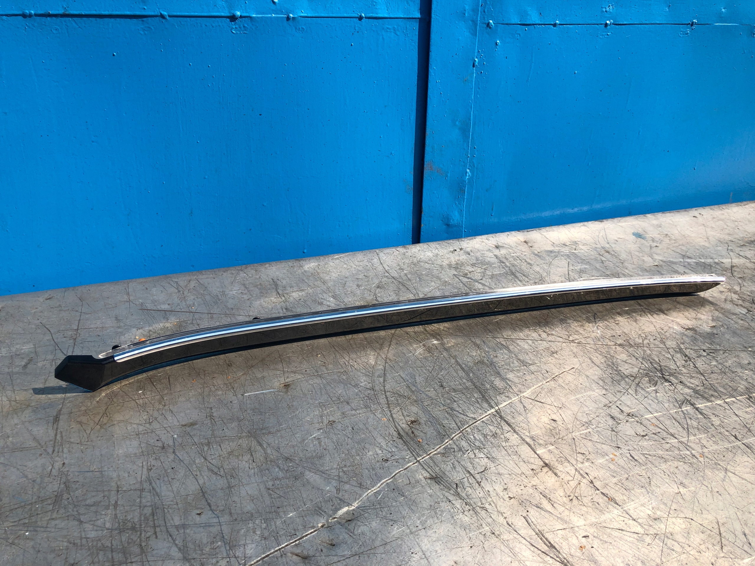 A2217204622 - MERCEDES W221 деревянный декор двери левый передний AMBIEN