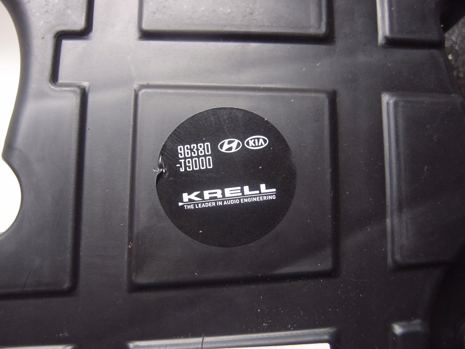 SUBWOOFER GŁOŚNIK HYUNDAI KONA 96380-J9000 Typ samochodu Samochody osobowe