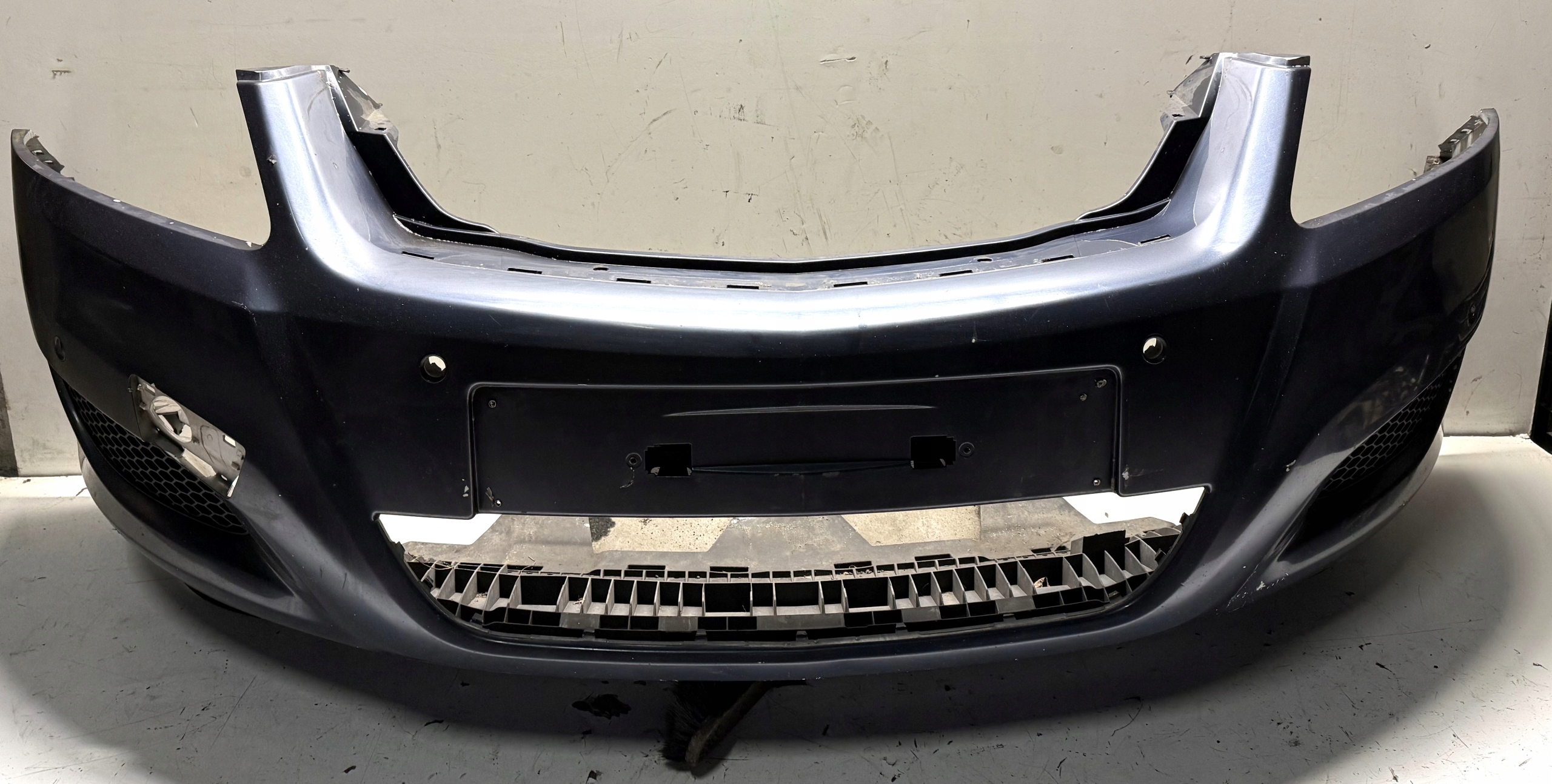 bumper front PDC OPEL ZAFIRA B LIFT Z168