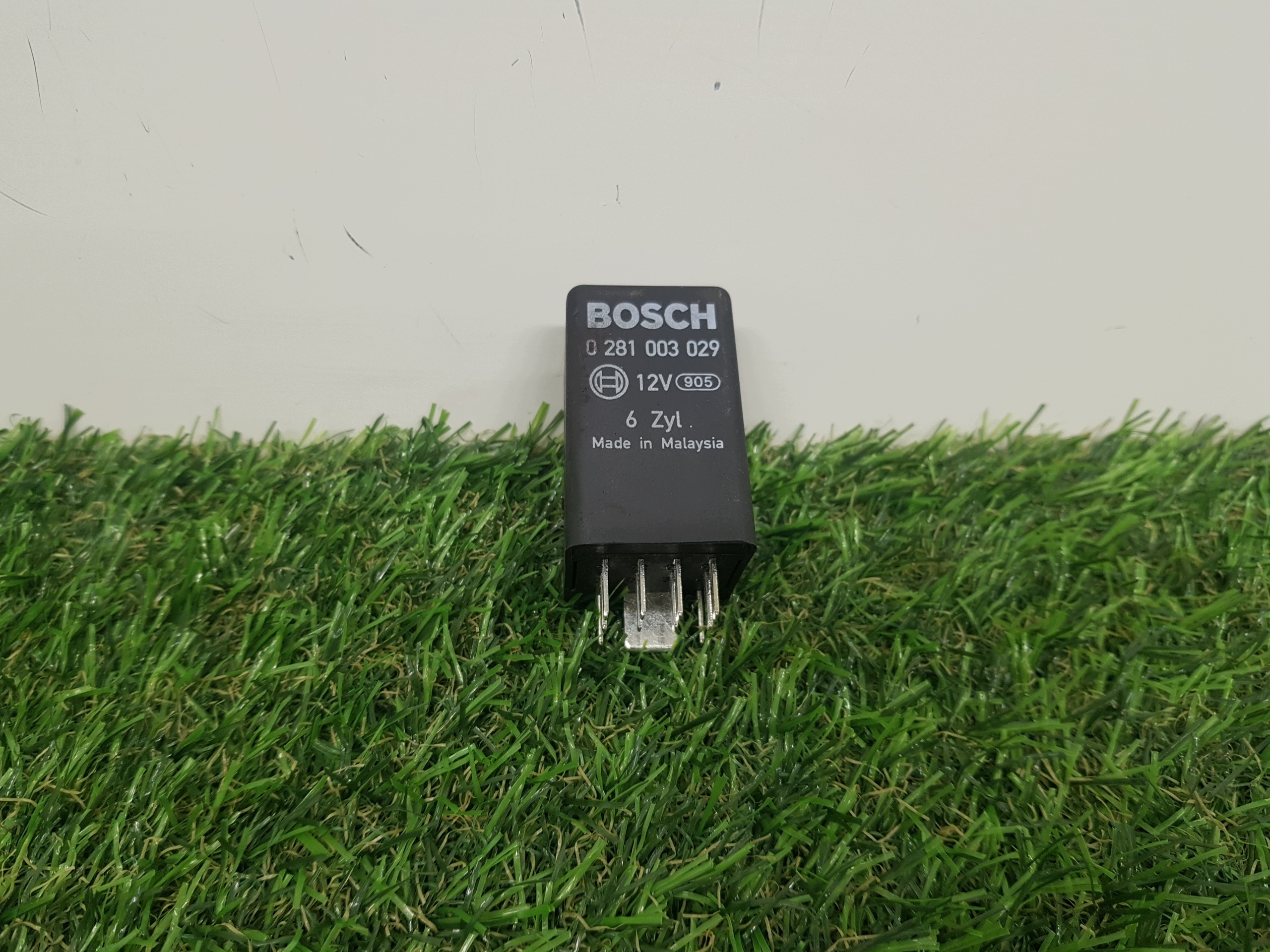 relay plugs ZAROWYCH 639 AUDI Q7 0281003029