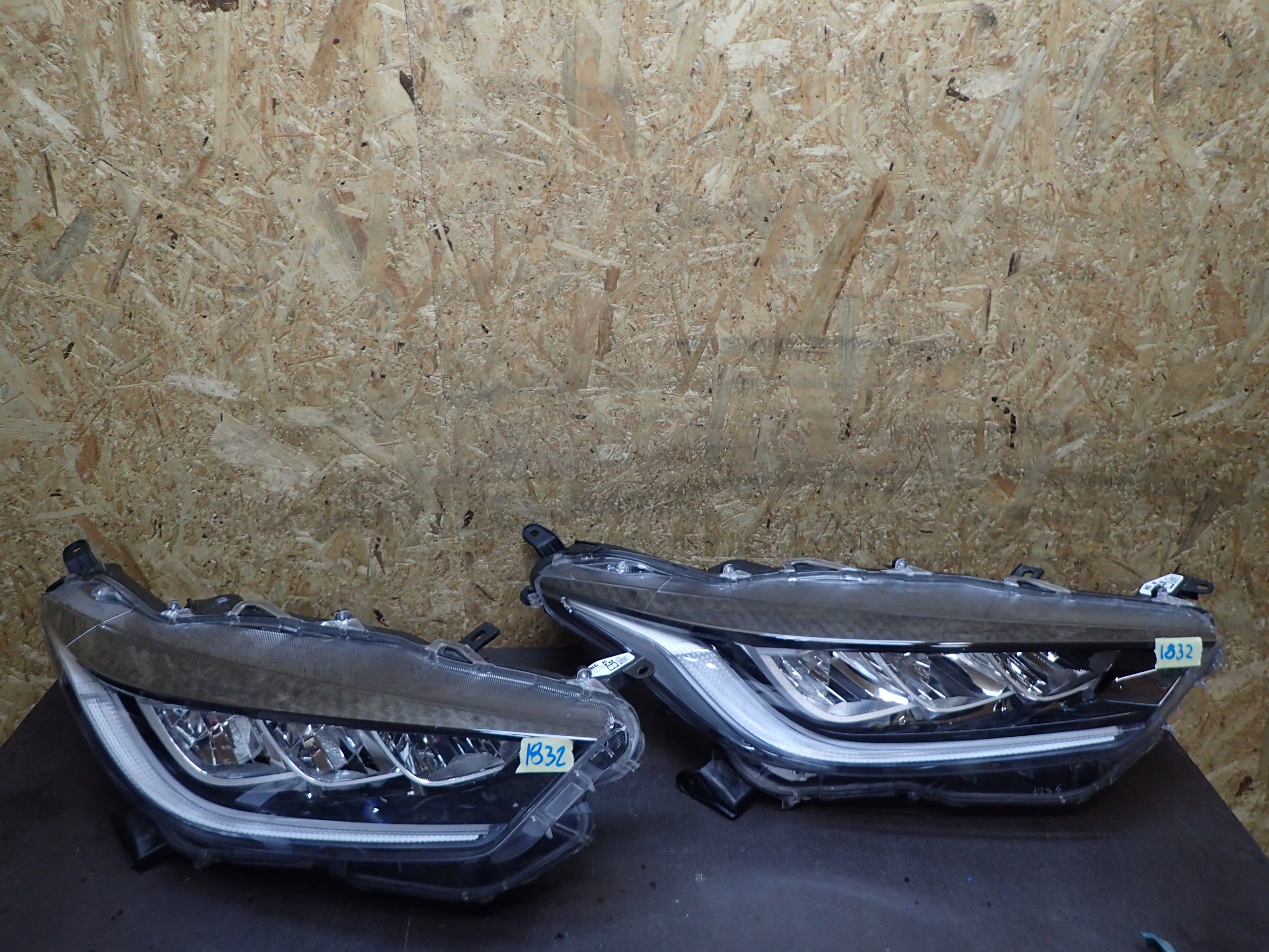 LIGHT FRONT RIGHT TOYOTA YARIS IV 4 FULL LED