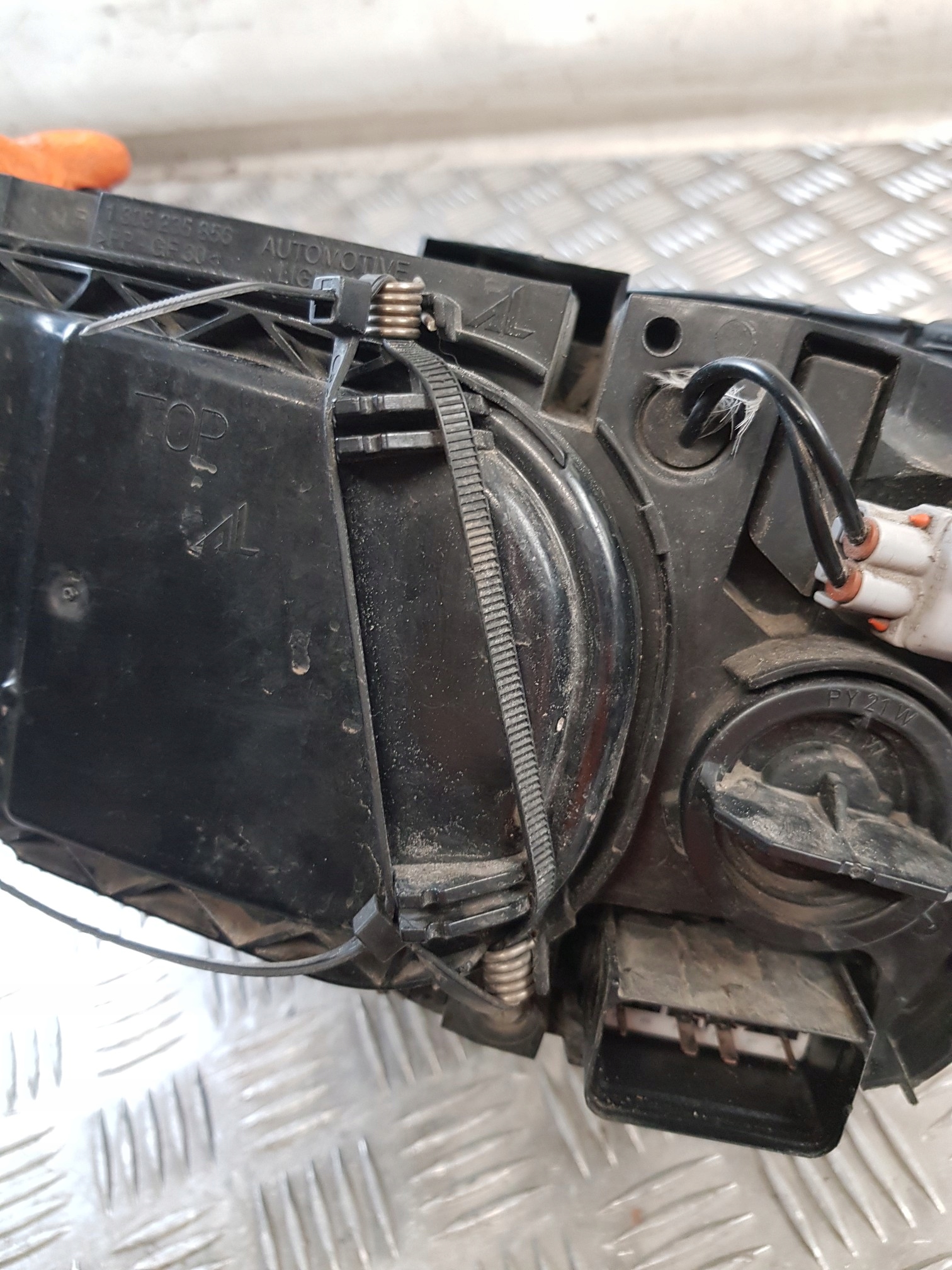 light right front 30698886 VOLVO V50 and 07R- EUROPA