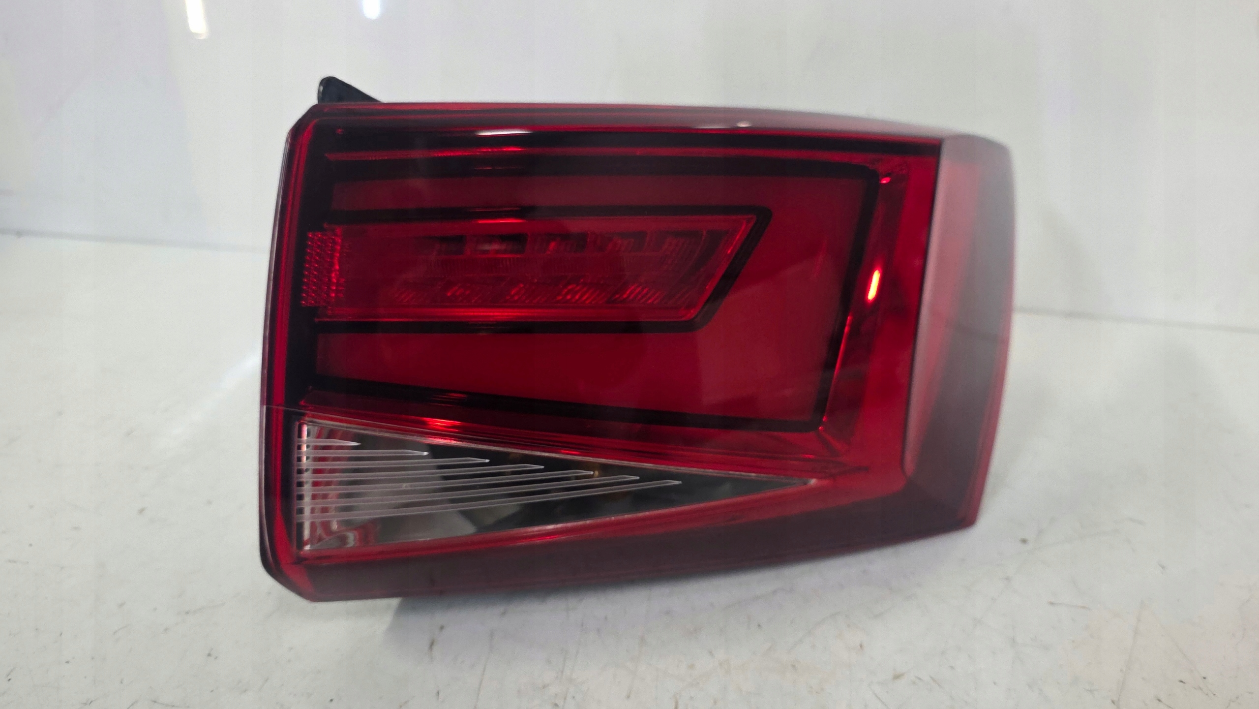 фонарь правый задний seat Ateca
