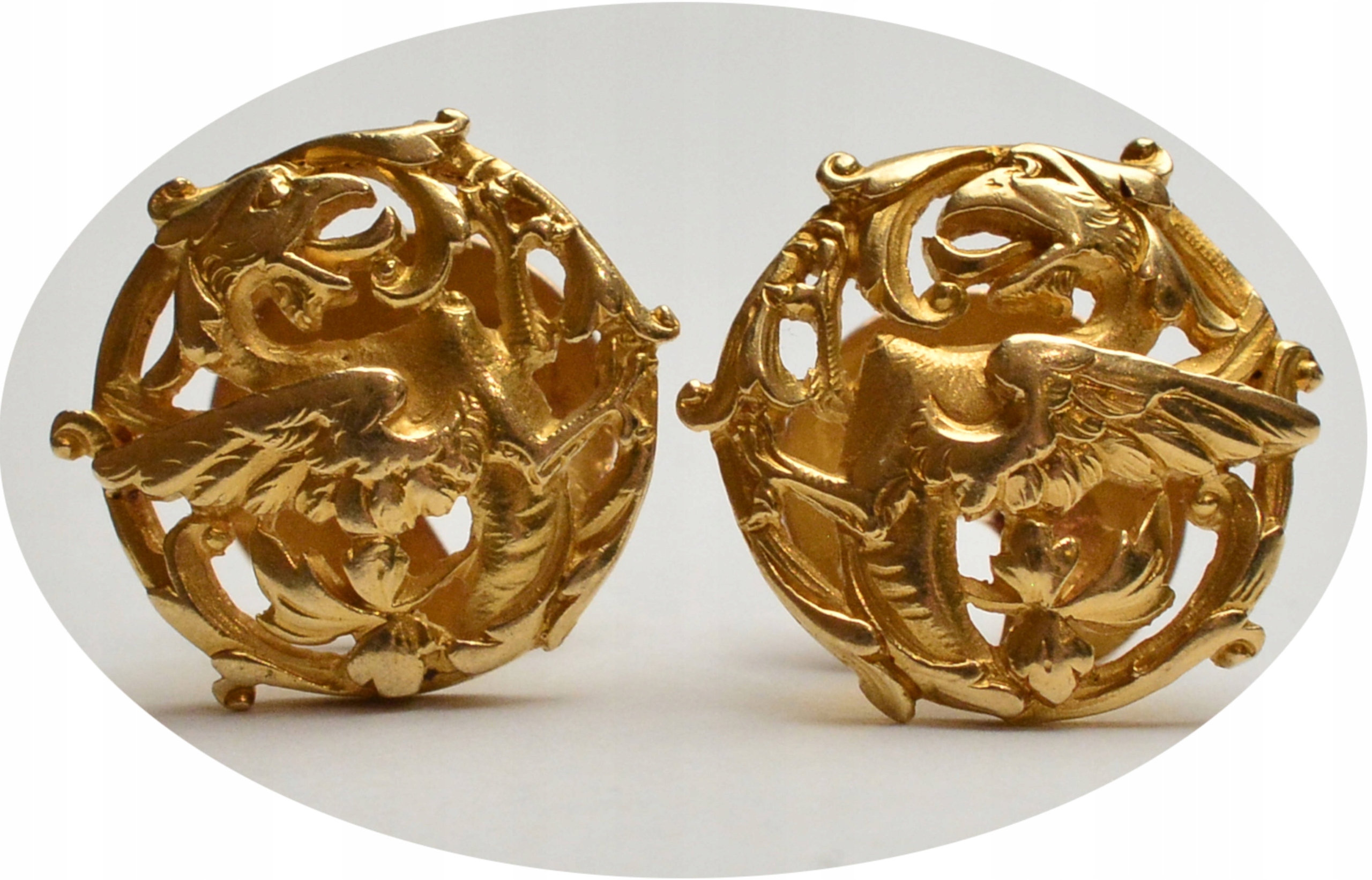 8.cv.ZŁOTE SPINKI do KOSZULI z GRYFEM (?)