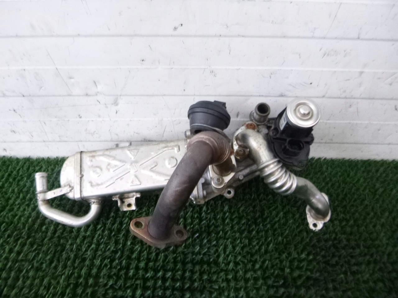 VW AUDI SEAT 1.6 TDI AGR-Ventil Abgaskuehler AGR