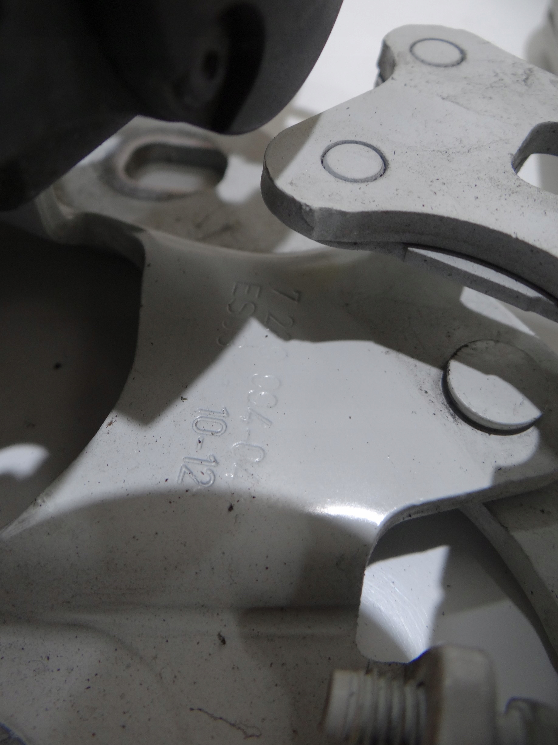 hinge NABOJ PIROTECHNICZNY right bonnets BMW E88 300