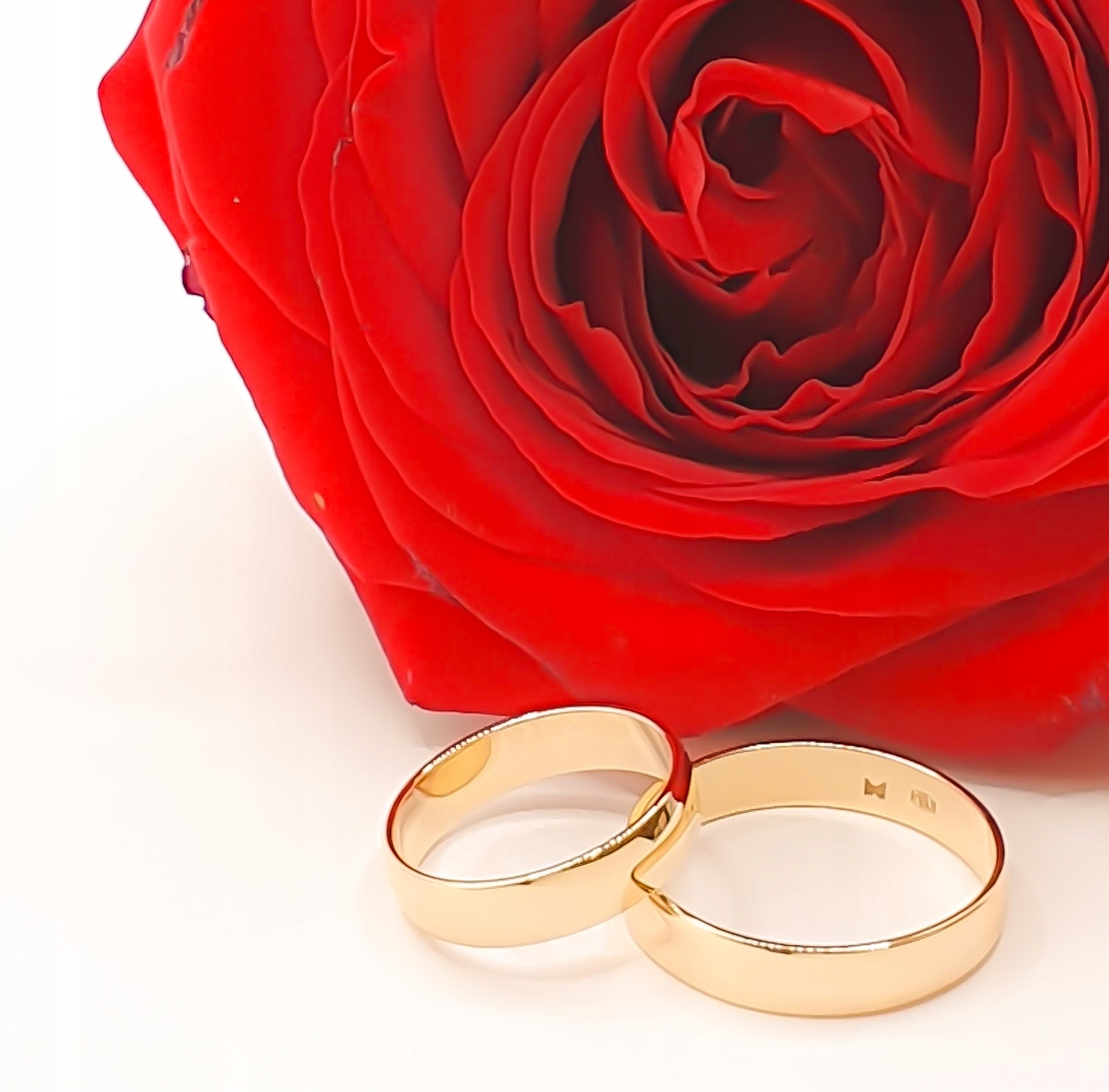 ZŁOTA OBRĄCZKA 585 4mm PÓŁOKRĄGŁA BEZSZWOWA ROZMIAR OD 16 DO 22 OD RĘKI Szerokość 4 mm