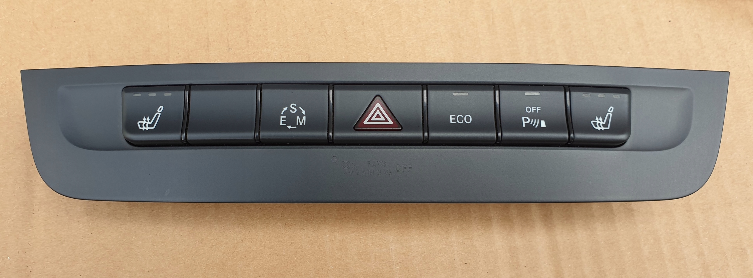 light switch of warning lights PRZYCISKI PANEL MERCEDES B W246 OE EU