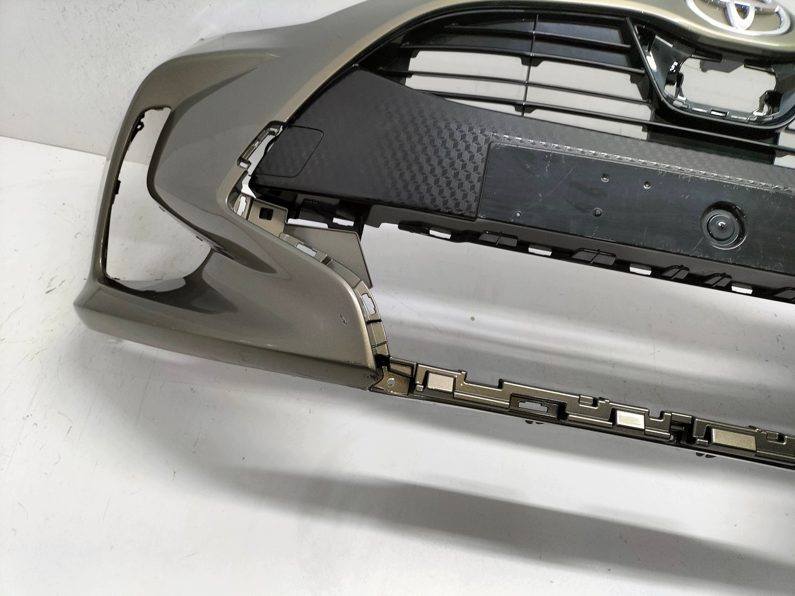 Frontstoßstange vorne TOYOTA YARIS 4 IV 20
