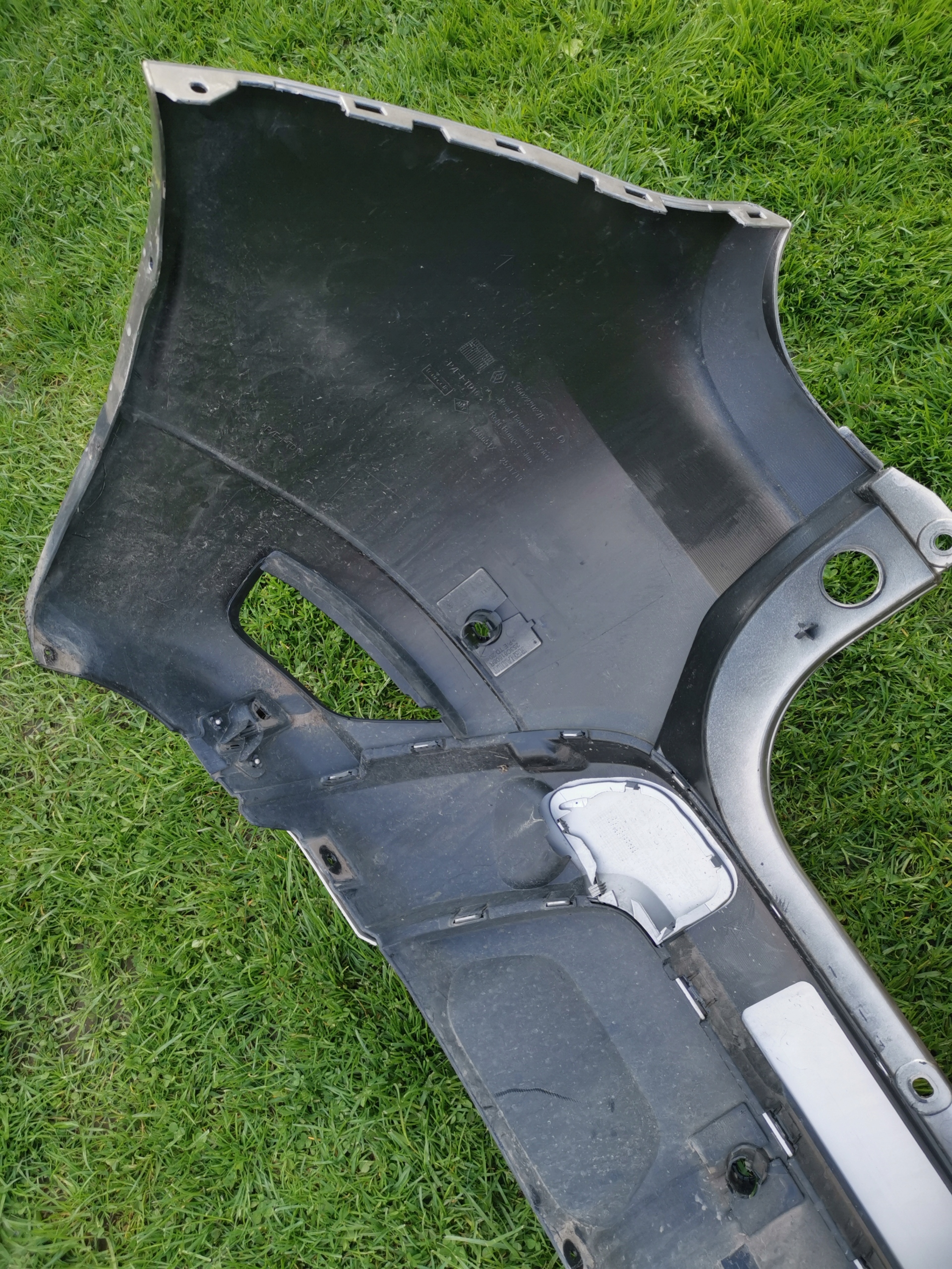 DACIA DUSTER II bumper rear part rear 850222027R pdc