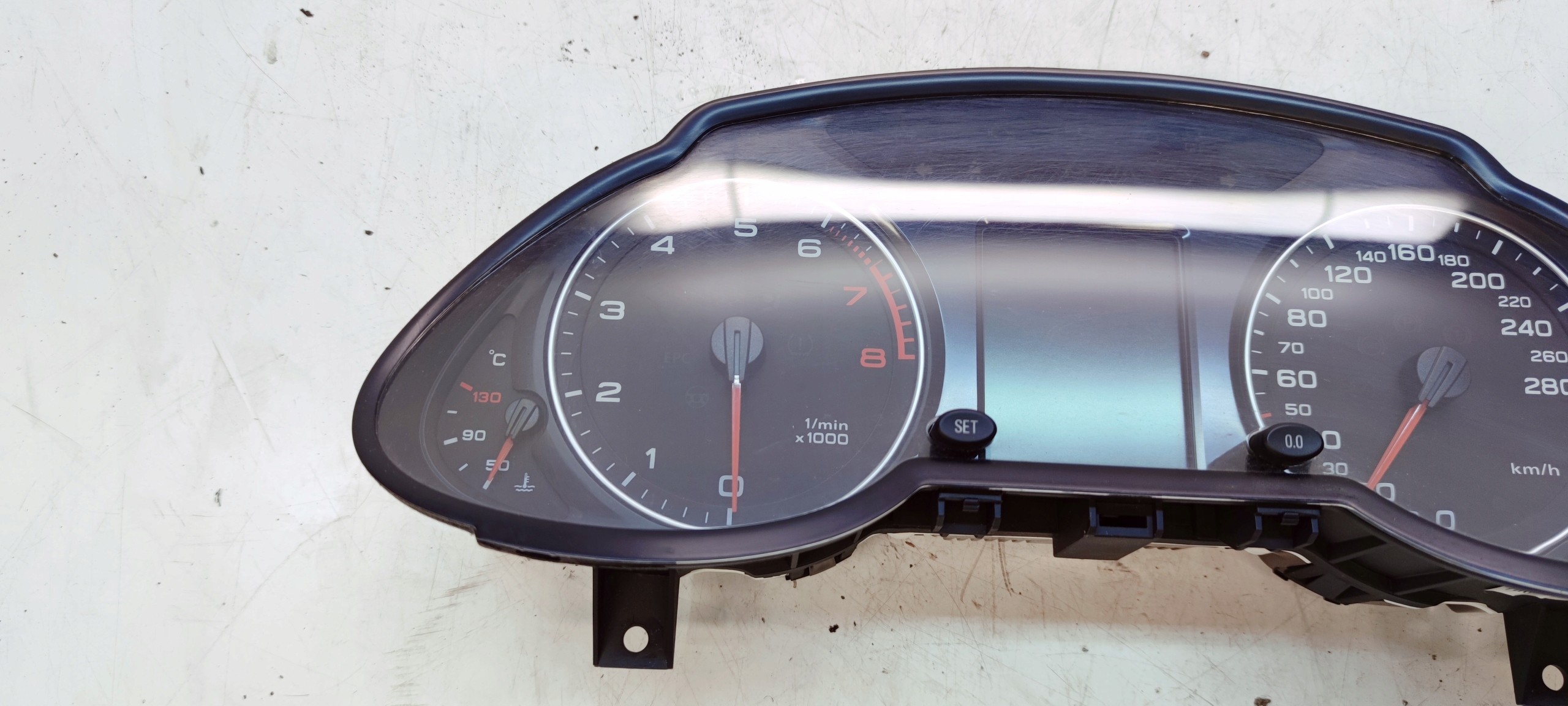 dials dials AUDI Q5 8R 2.0 TFSI 8R0920900N