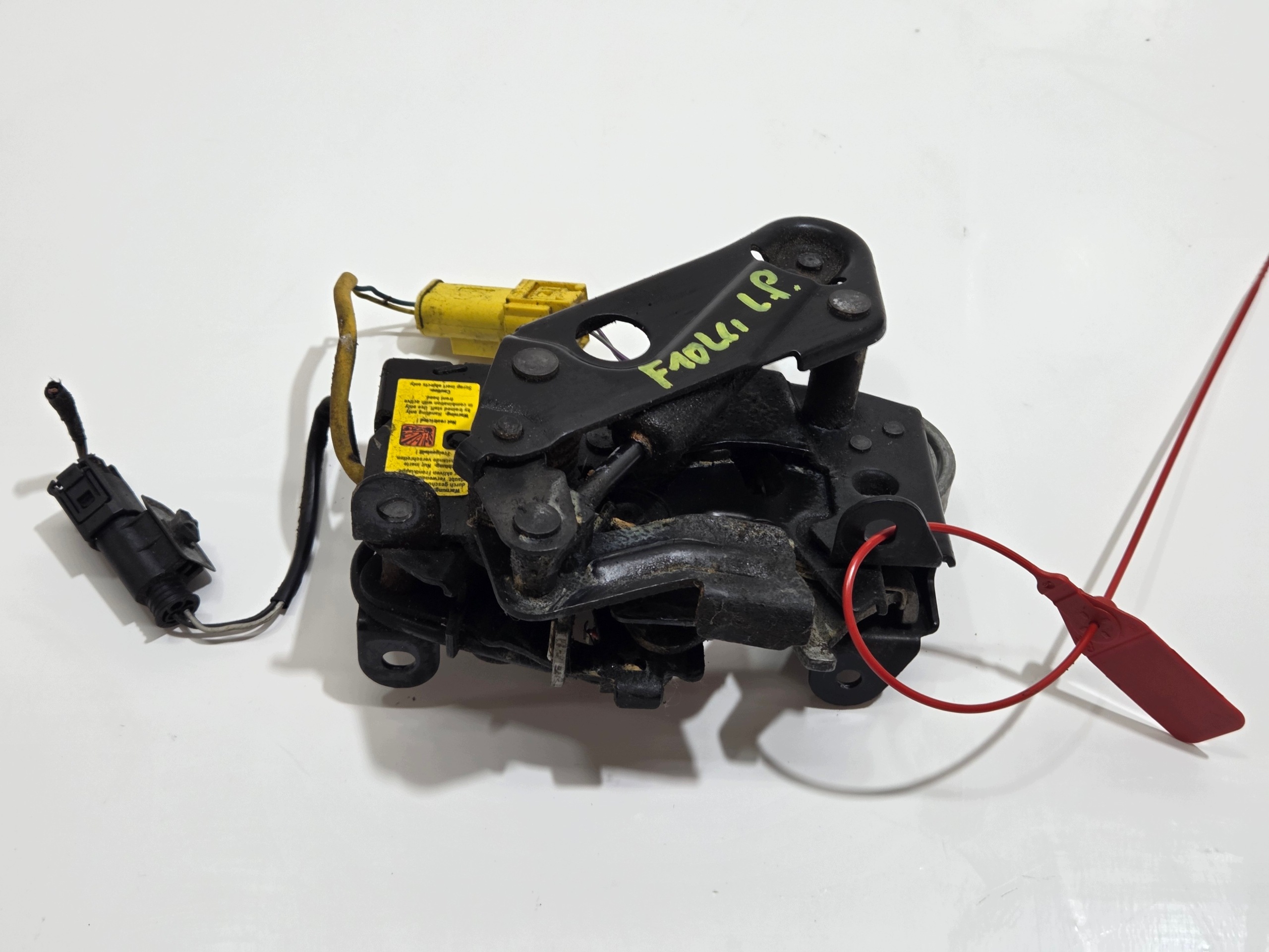 bonnet latch lock left front BMW F10 F11 7184441