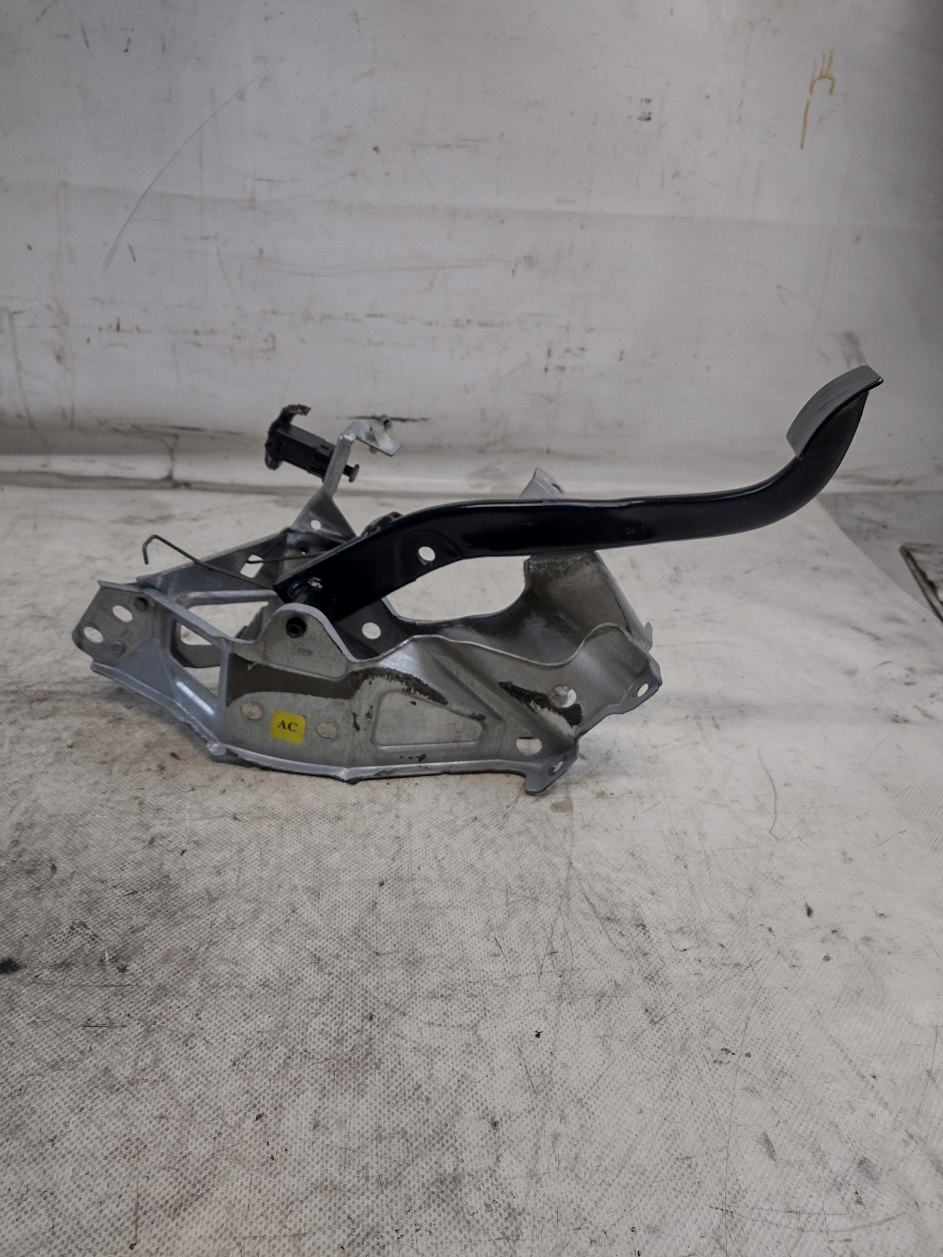Pedal Bremse Opel Astra H 2,0T