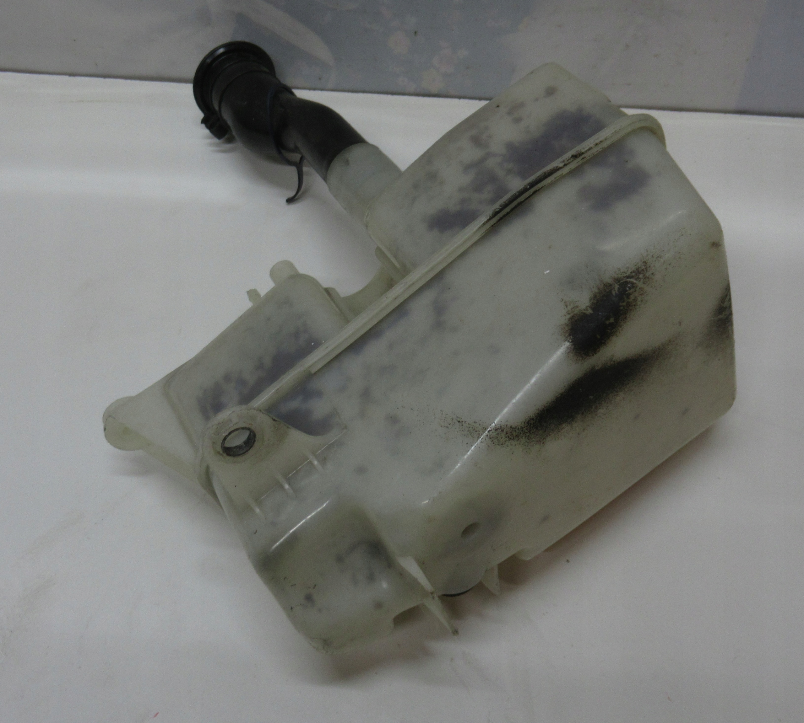 VOLVO C70 washer fluid tank 9190692