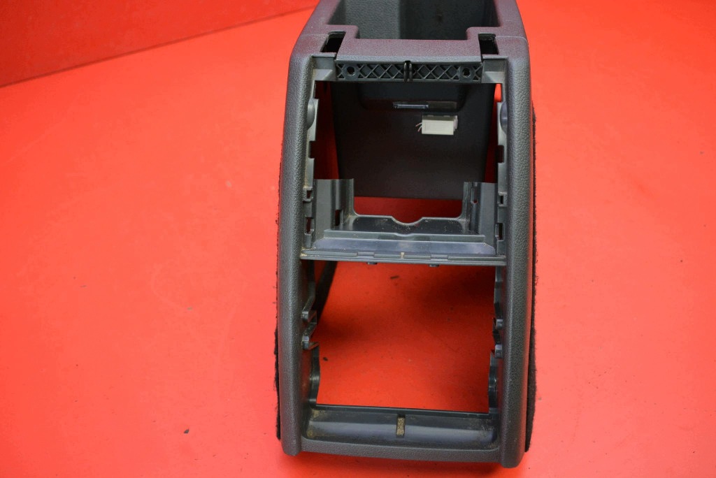 TUNEL mitte EU 3T0863241D SKODA SUPERB 2 II 08-13