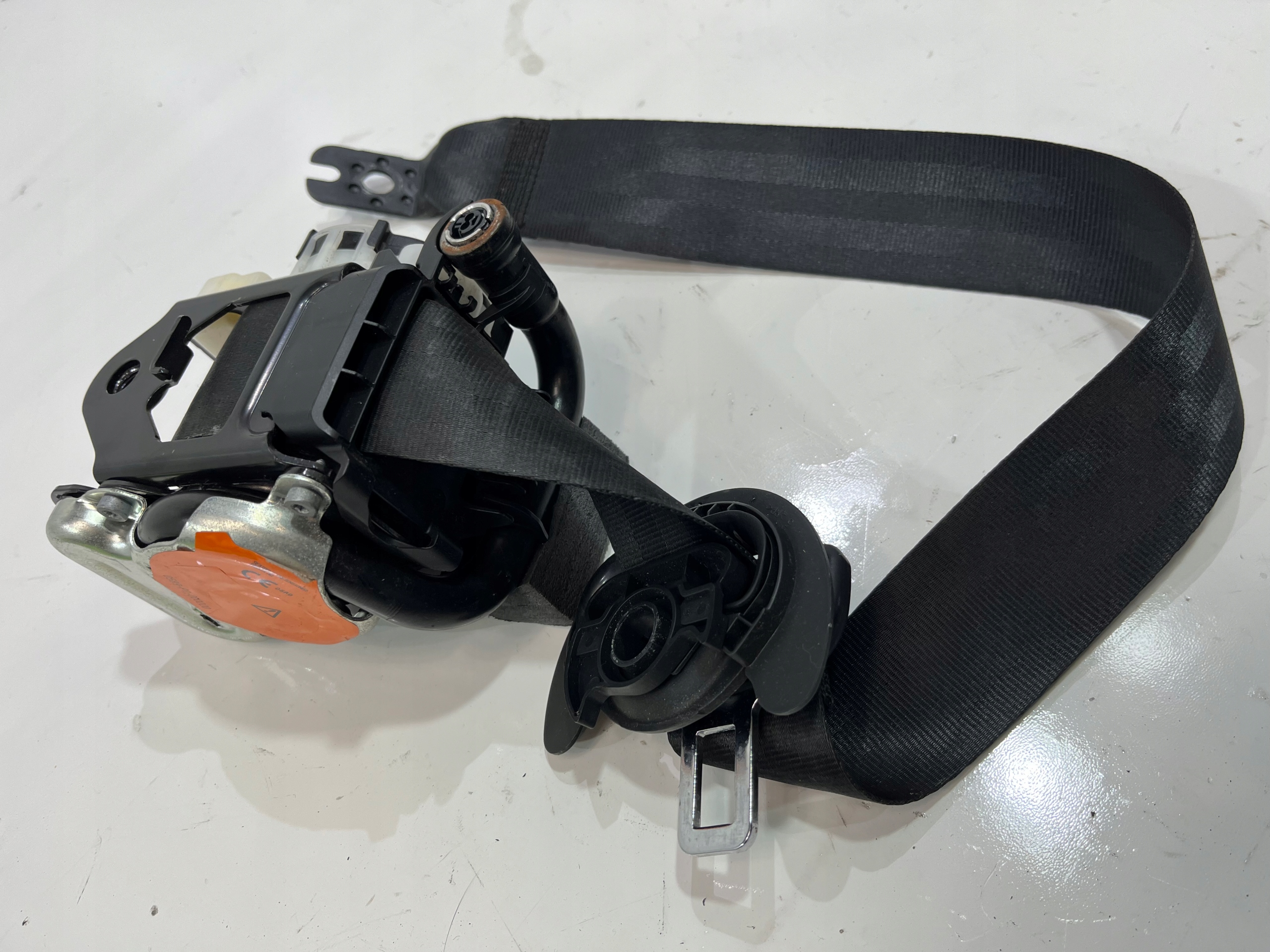 888.111.923 - РЕМІНЬ ЛІВИЙ ПЕРЕДНІЙ VW GOLF VII 5G4857705B ОРИГІНАЛ !