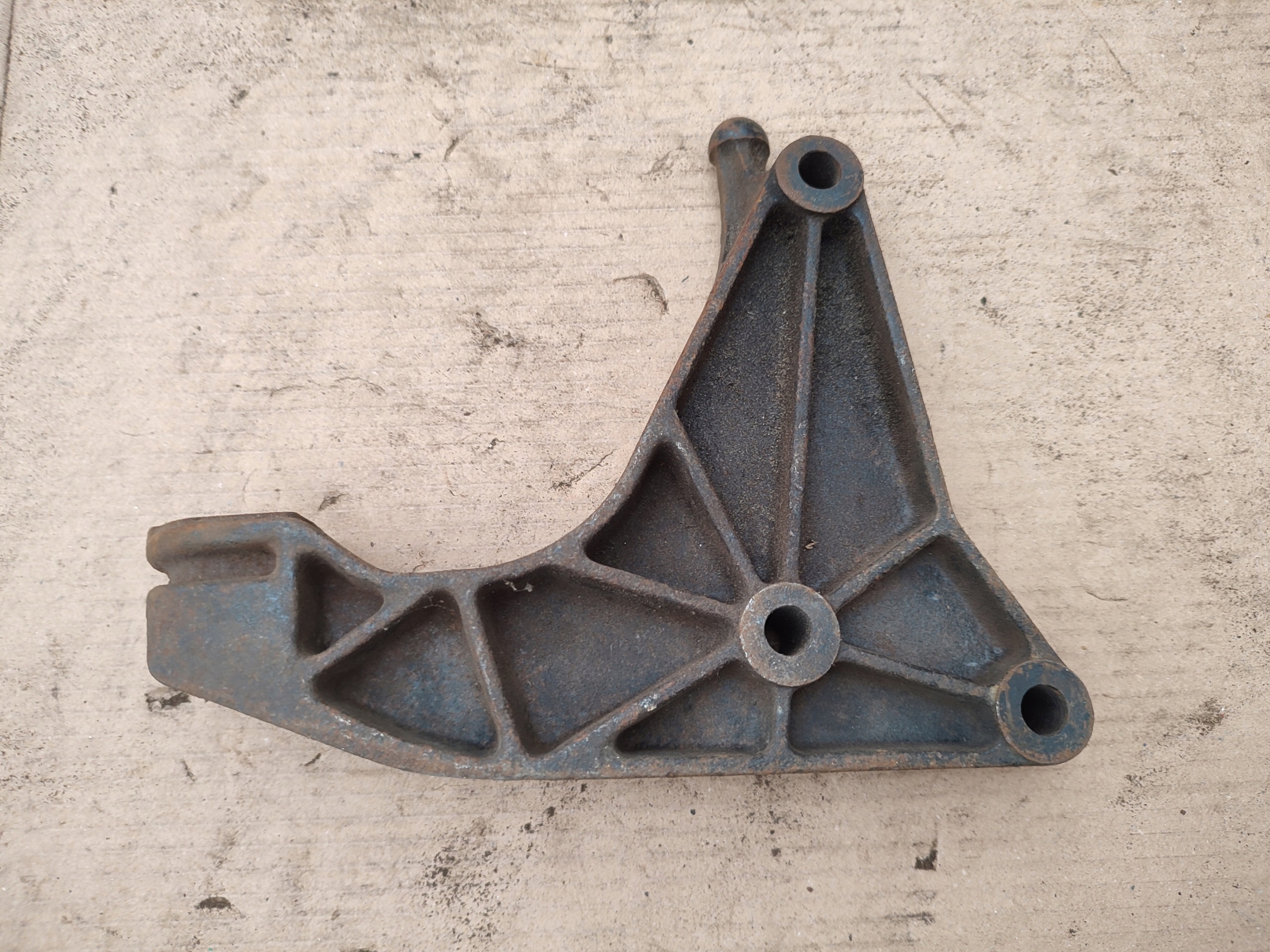Support Support plaque Moteur Opel Zafira a 2.0DTI 24403861