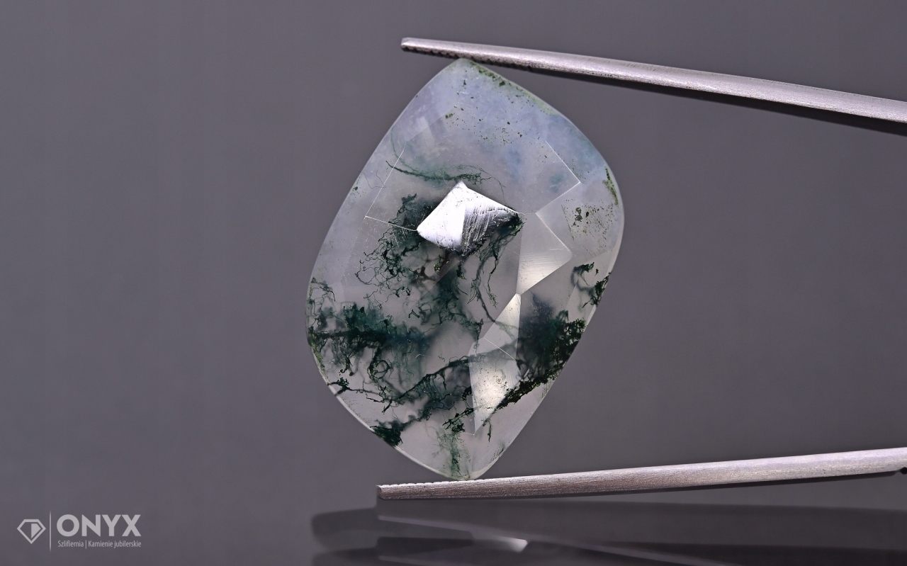 Achát mšice fazetovaná nepravidelná rozeta 27x20