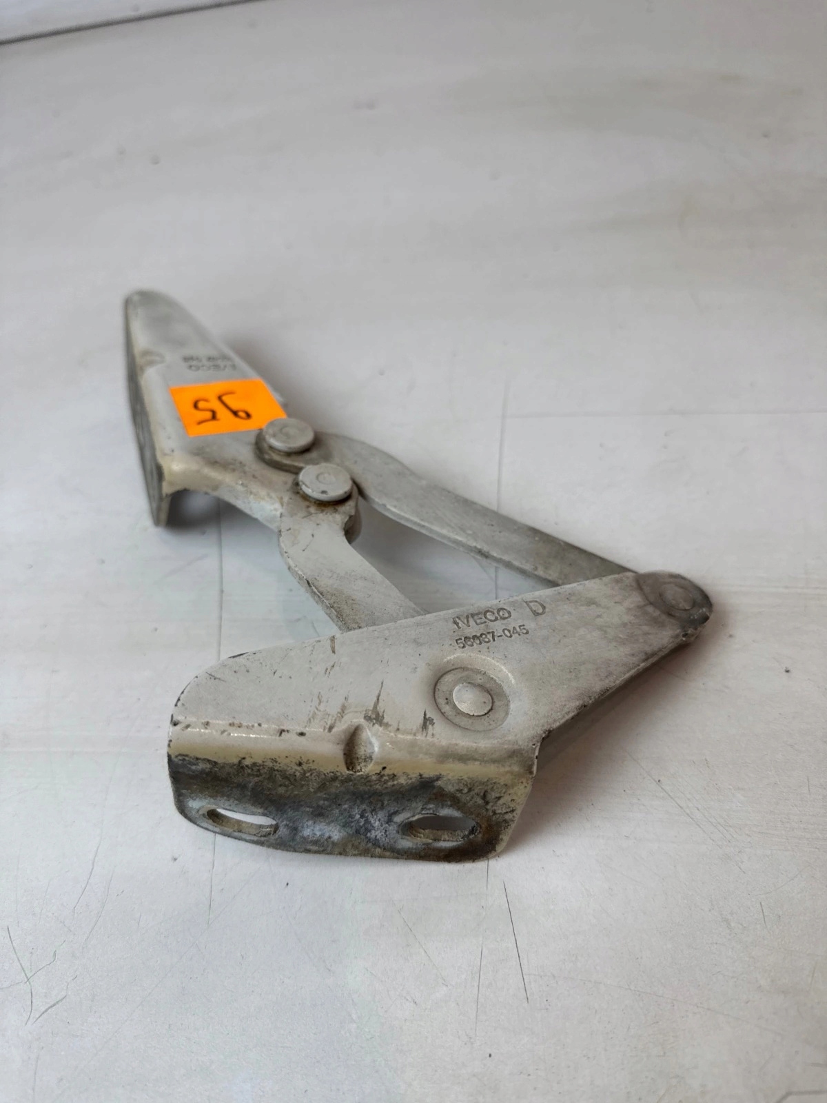 hinge bonnets front front right Iveco Daily Iv