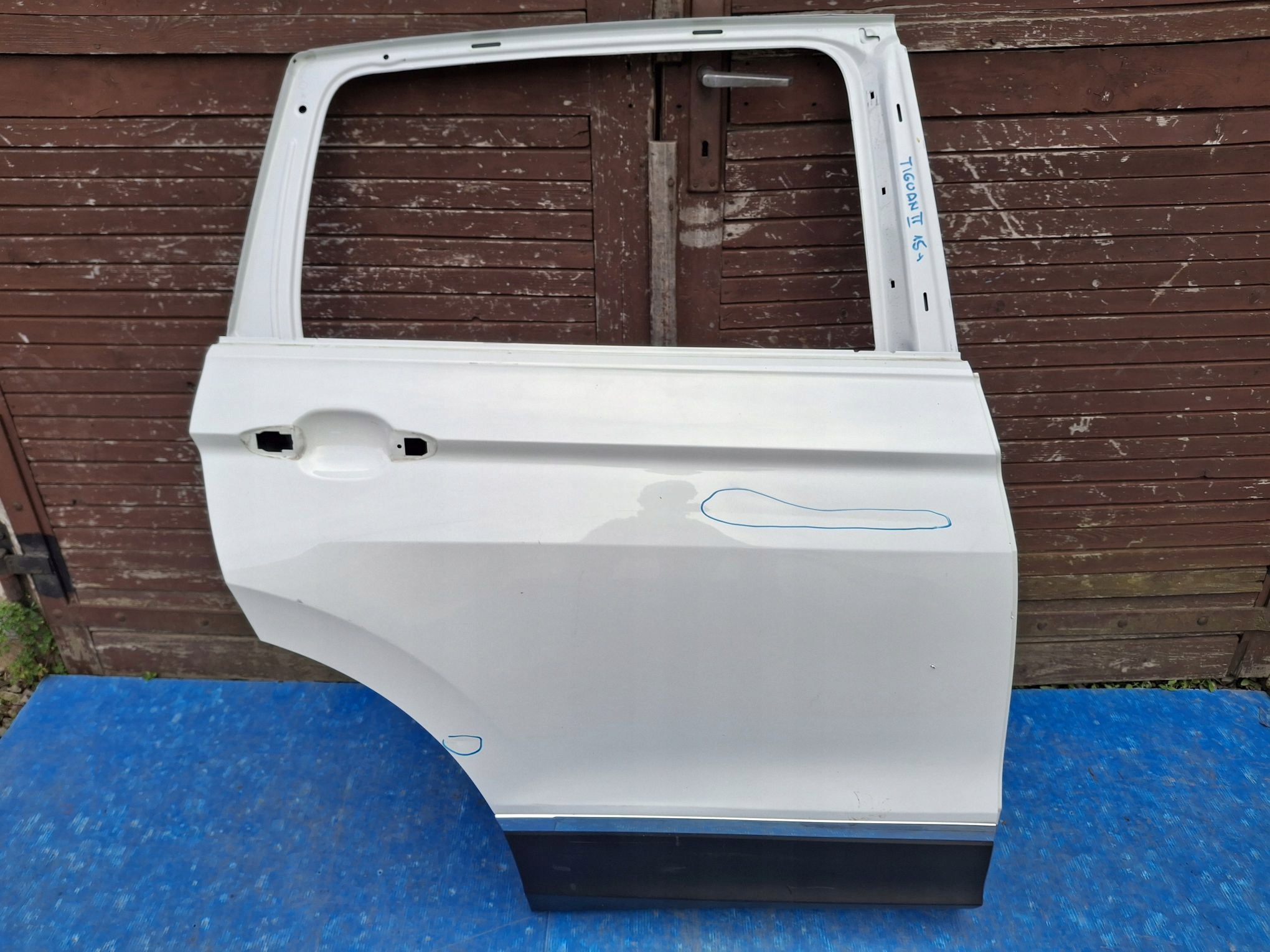 door right rear. VW TIGUAN II 2015R-> 5NA