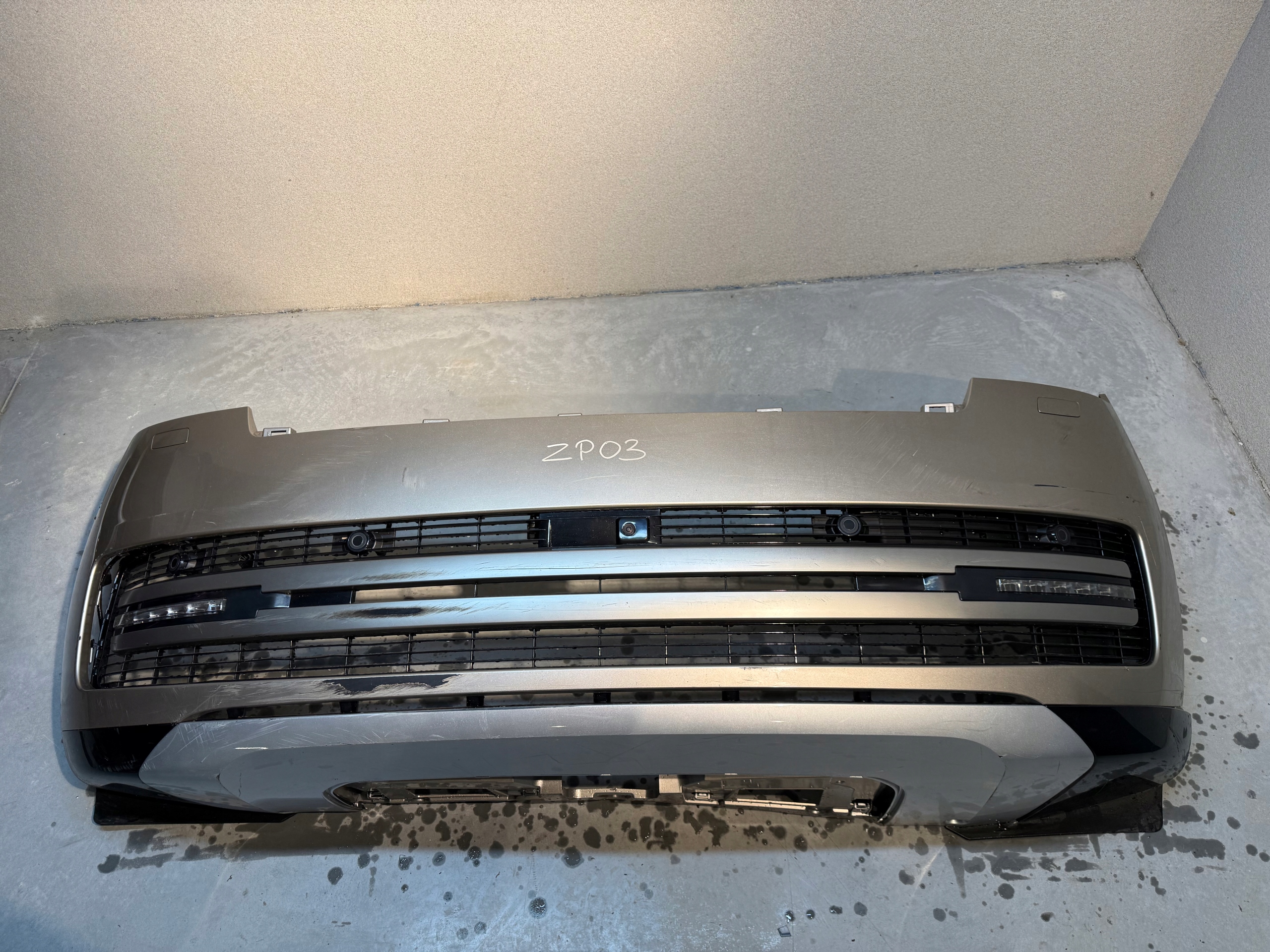 Range Rover L460 zderzak przedni