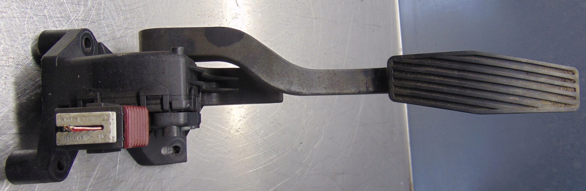 PEDAŁ POTENCIOMETR GAZU OPEL ASTRA III H 1.9CDTI EUROPA