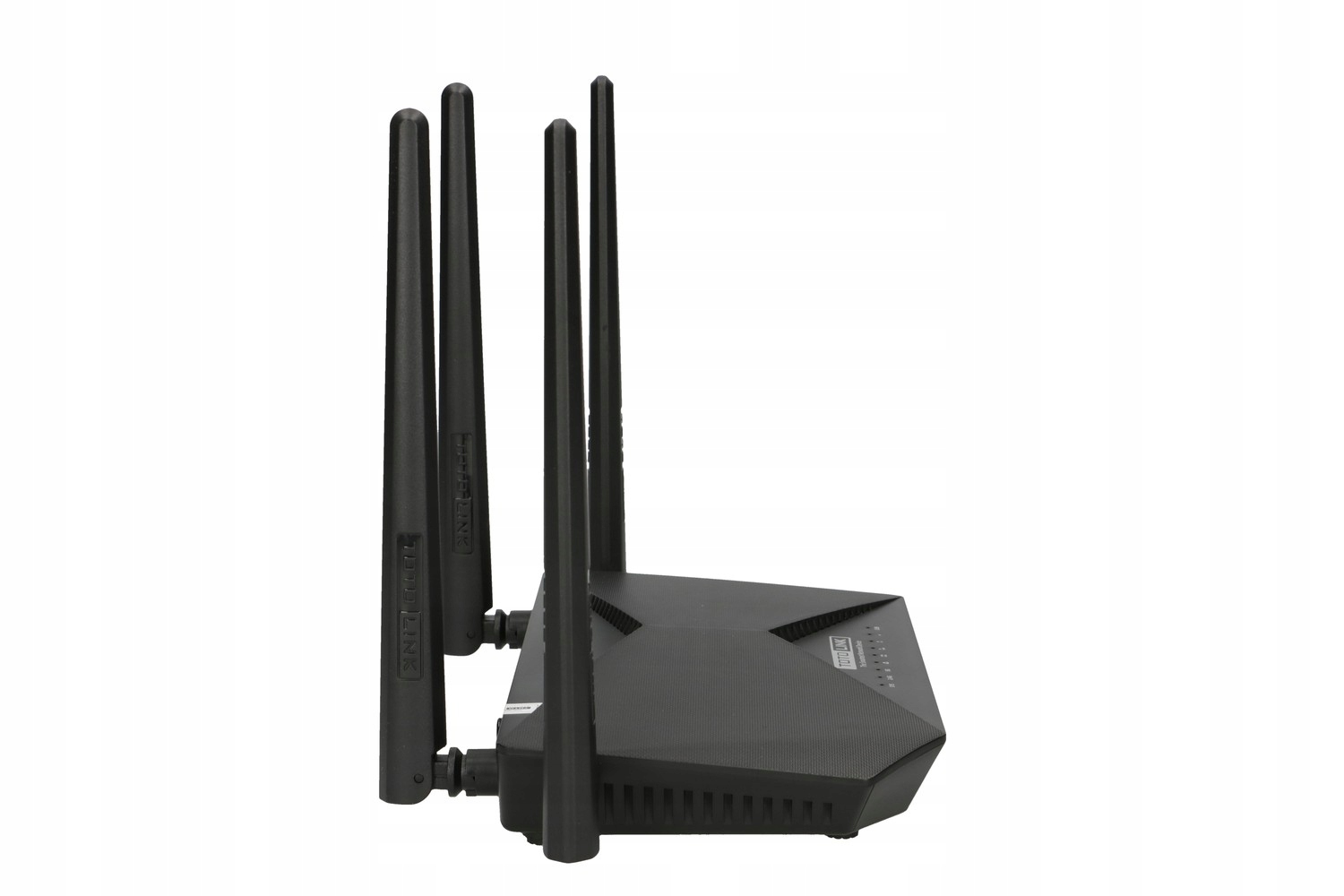 Totolink A3002RU Router WiFi AC1200, Dual Band, MU-MIMO, 5x RJ45 1000Mb/s, Standard pracy bezprzewodowej 802.11ac (Wi-Fi 5) 802.11n (Wi-Fi 4) 802.11g 802.11b 802.11a