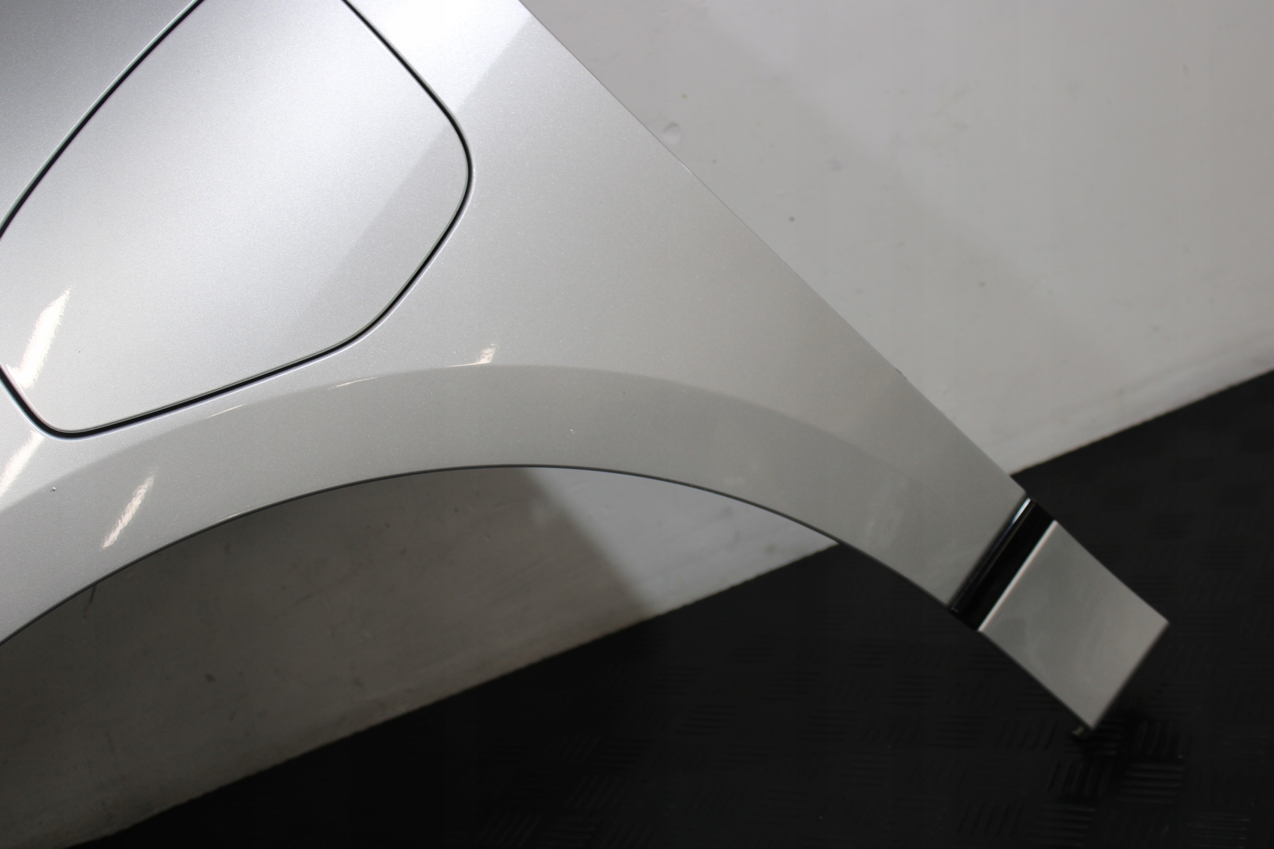 fender left front left front JAGUAR and-PACE X590 EV400 2019