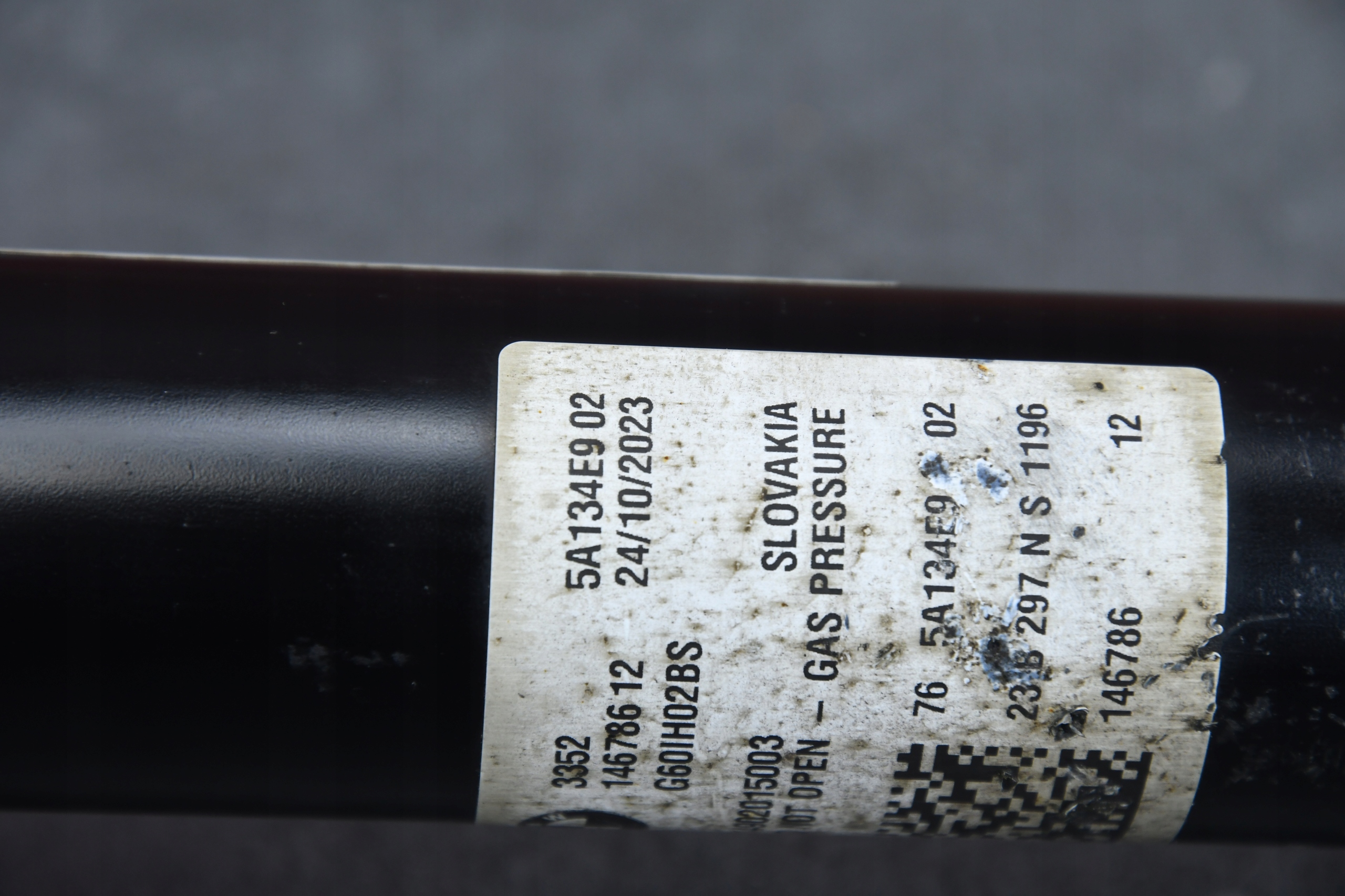 shock absorber right left rear part rear BMW 5 G60 5A134E9 10581km
