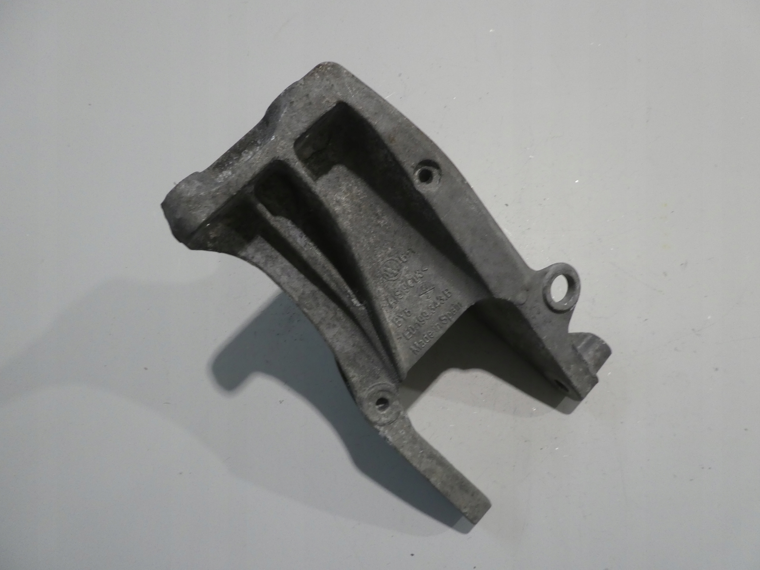 VW T6 2.0TDI holder engine mount 7E0199343B