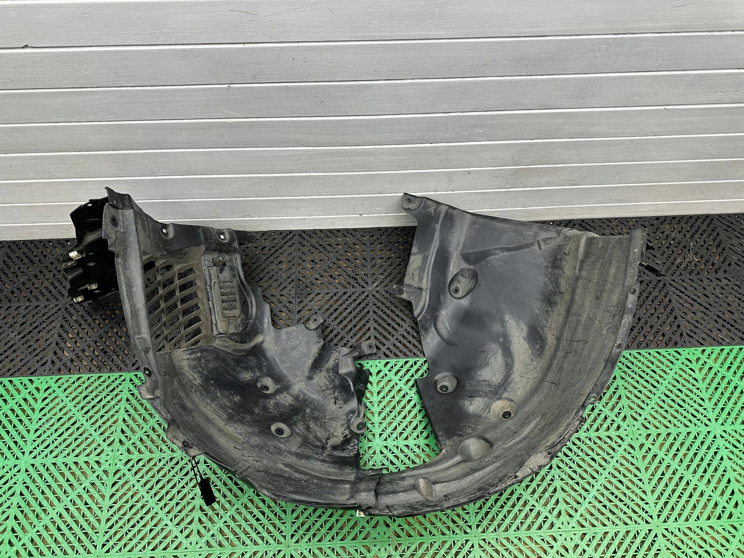 mudguard front front side right BMW M3 G80 G81 M4 G82 G83 8070504