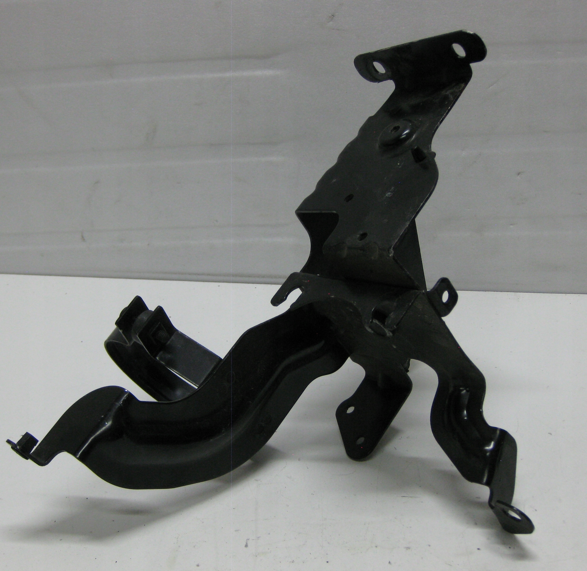 AUDI A6 C6 LIFT KOMBI Halter POMPY ABS Panzer 4F0614119M