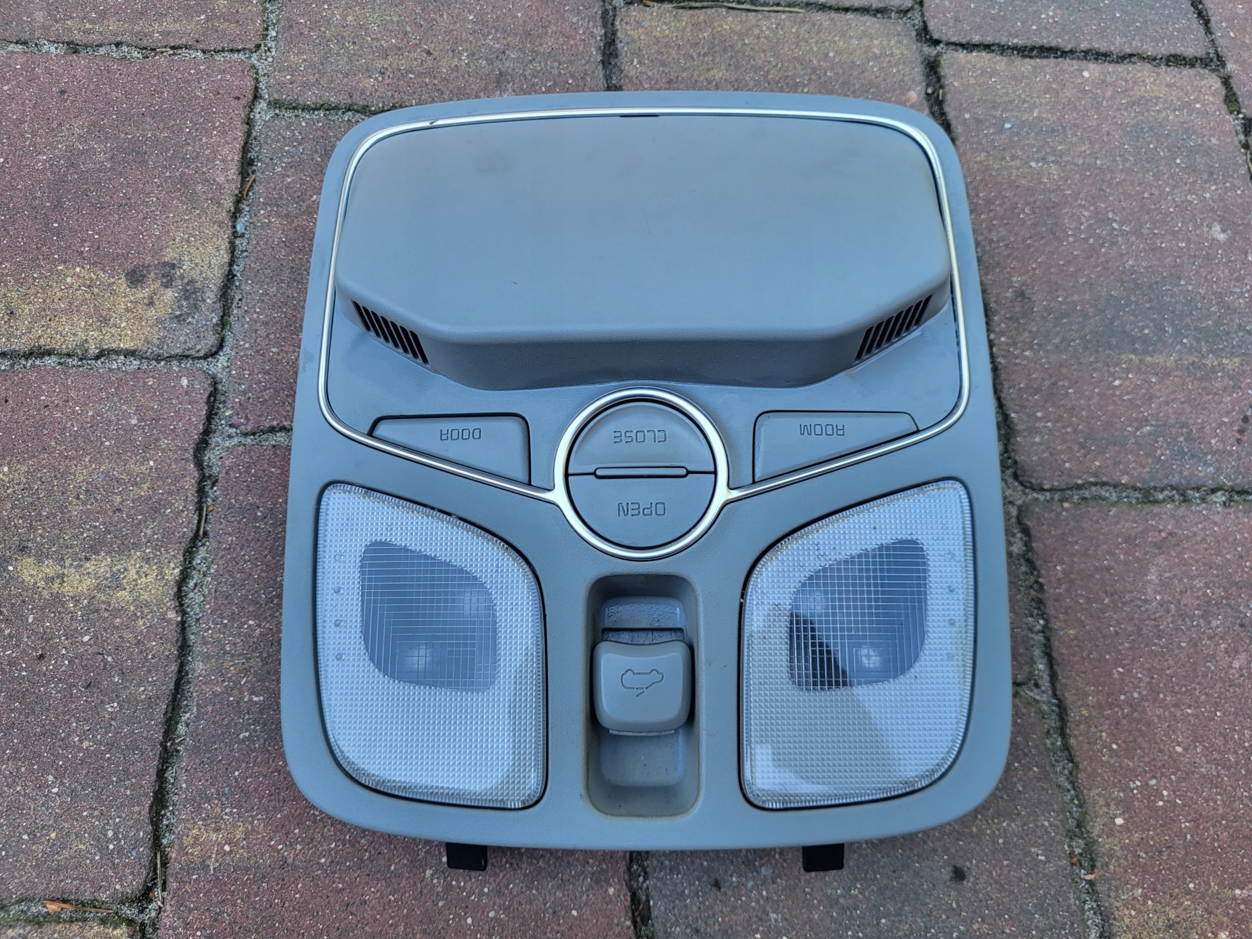 OSWIETLENIE КАБІНИ KIA SORENTO II РЕСТАЙЛІНГ