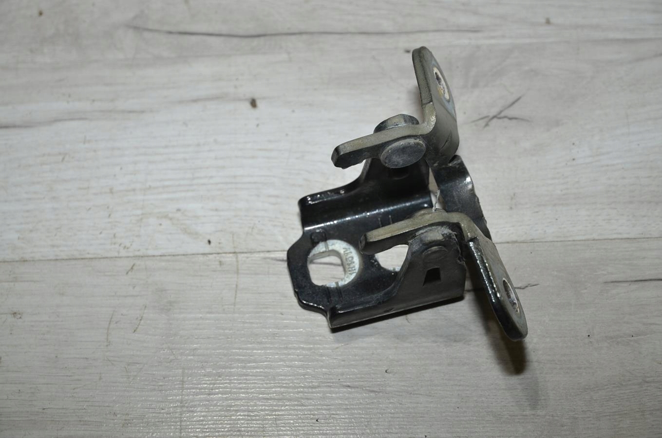 hinge door left rear part FIAT FREEMONT 12r