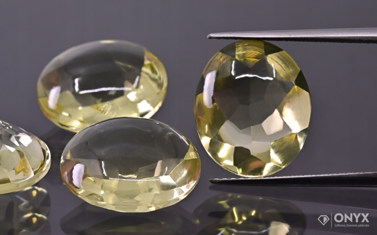 Křemen lemon fazetovaný ovál 14x12 mm