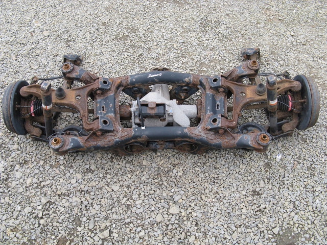 OŚ BELKA TYŁ SUZUKI GRAND VITARA II 1.6