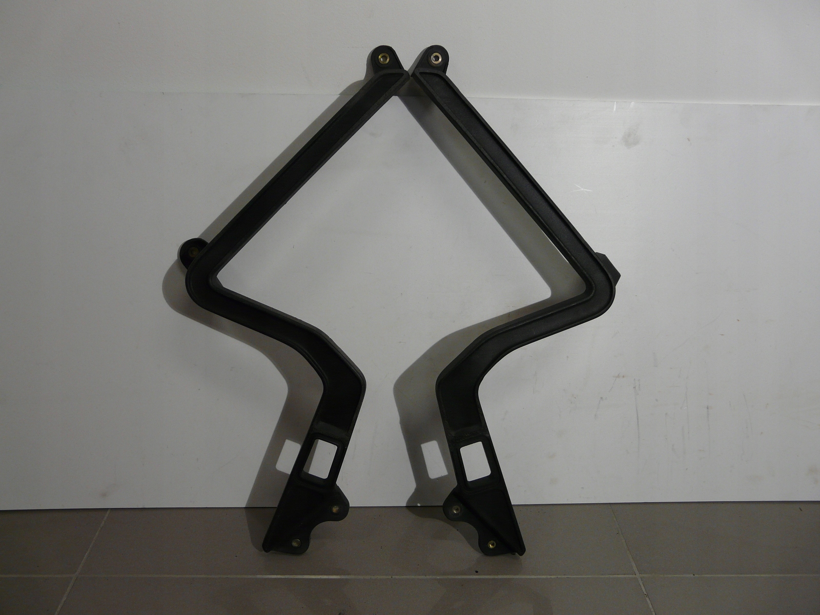 4654 2300037 - Крепление багажного отделения BMW K100 K75 R100 R80 K R