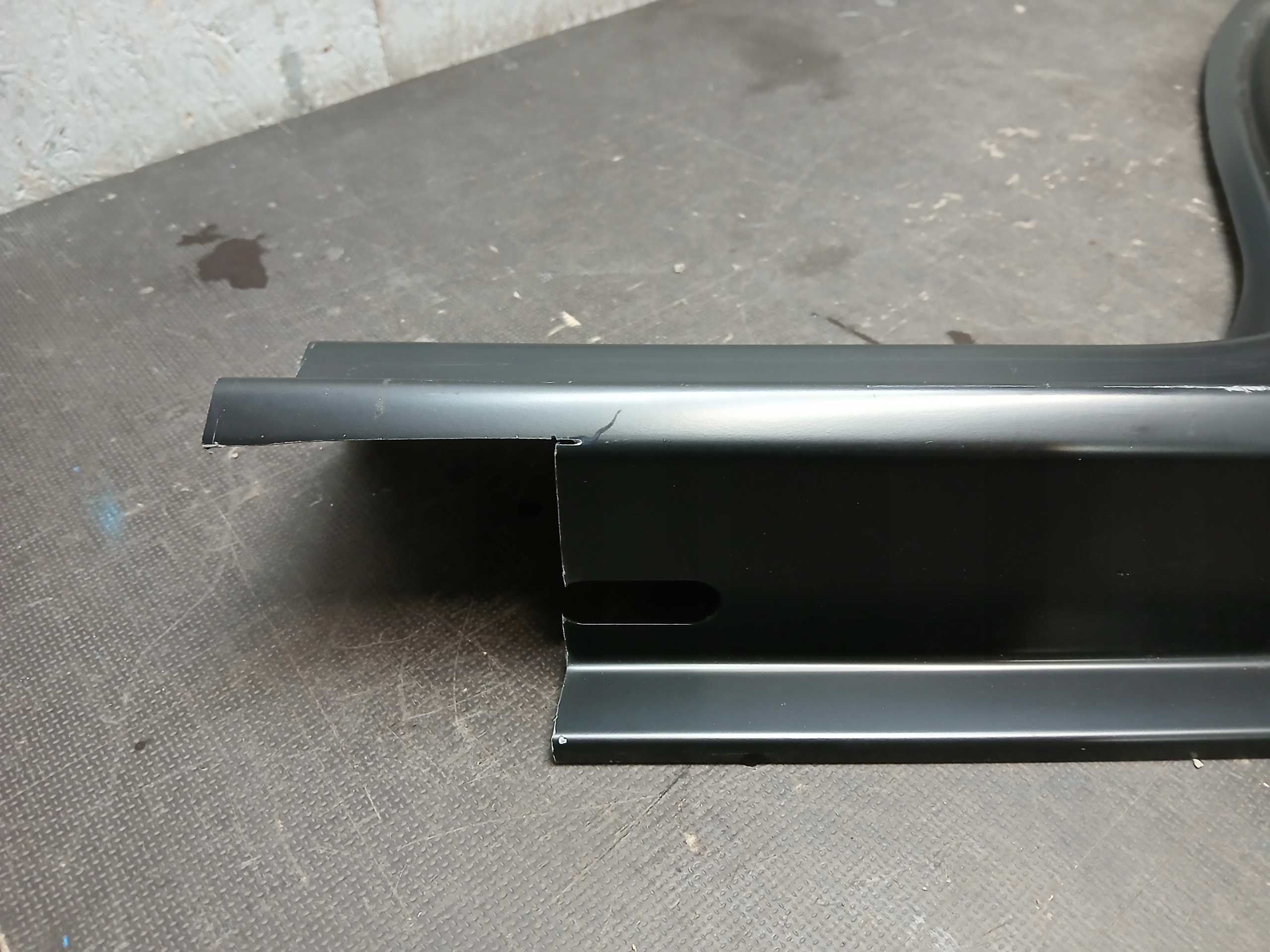threshold front right pillar VW CRAFTER 7C 7CA810578B