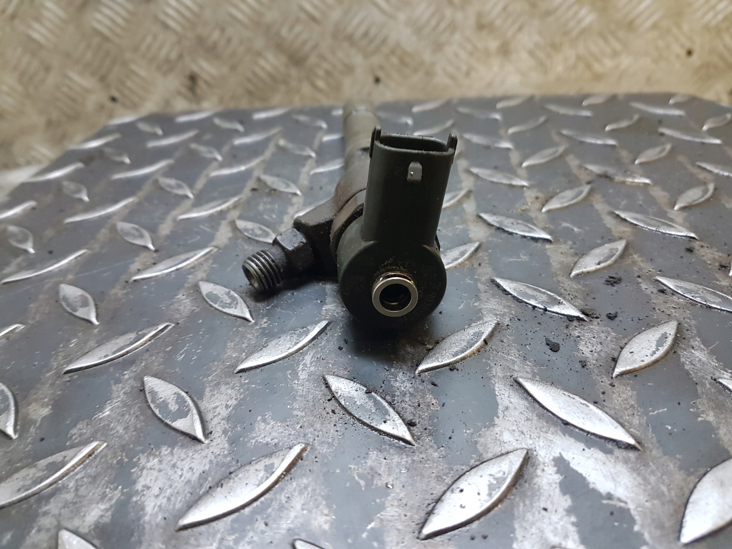 Einspritzdüse Einspritzdüse Pumpe-Düse-Einheit OPEL CORSA D