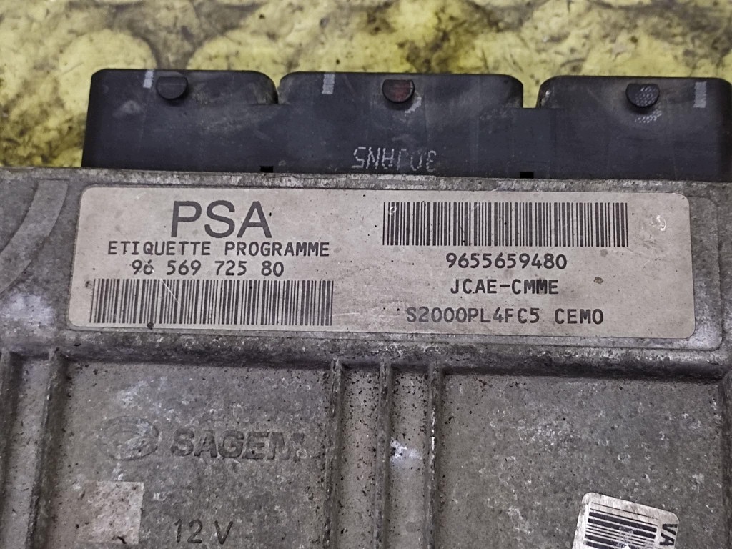 PEUGEOT 206 unité de commande électronique uce moteur 9655659480