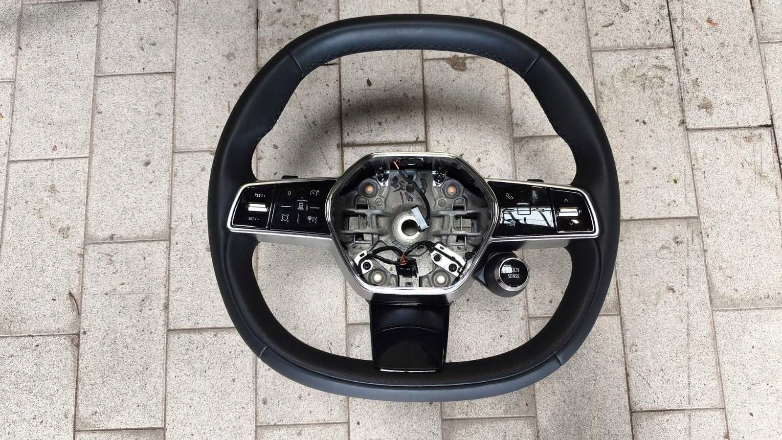 steering wheel, multifunkcyjna front side left Renault Espace VI 484009011R