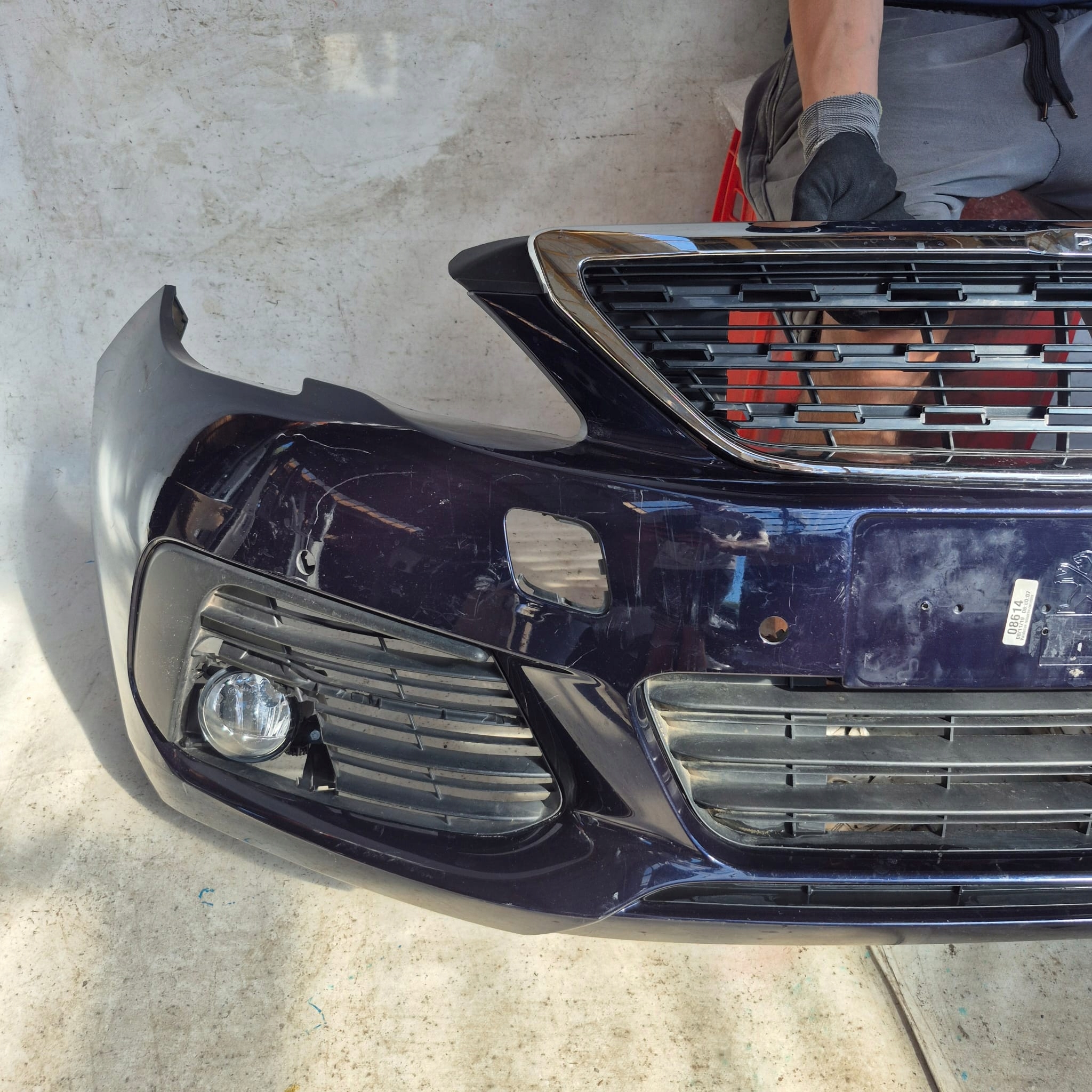 PEUGEOT 308 II LIFT 17- bumper front front PDC
