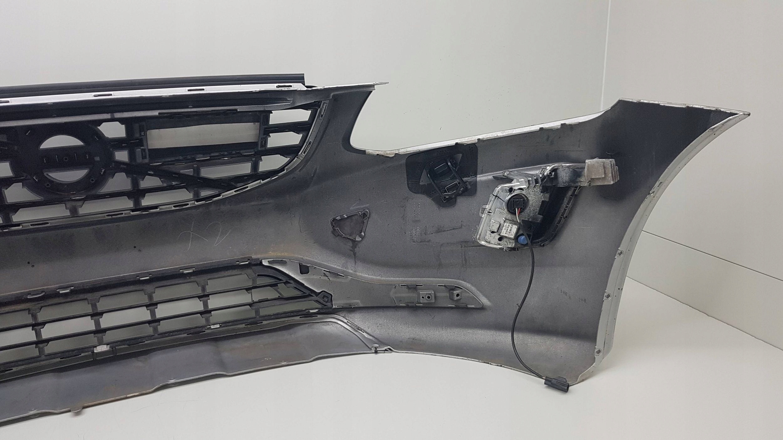 VOLVO XC60 XC 60 LIFT 2013 - bumper front 31323765