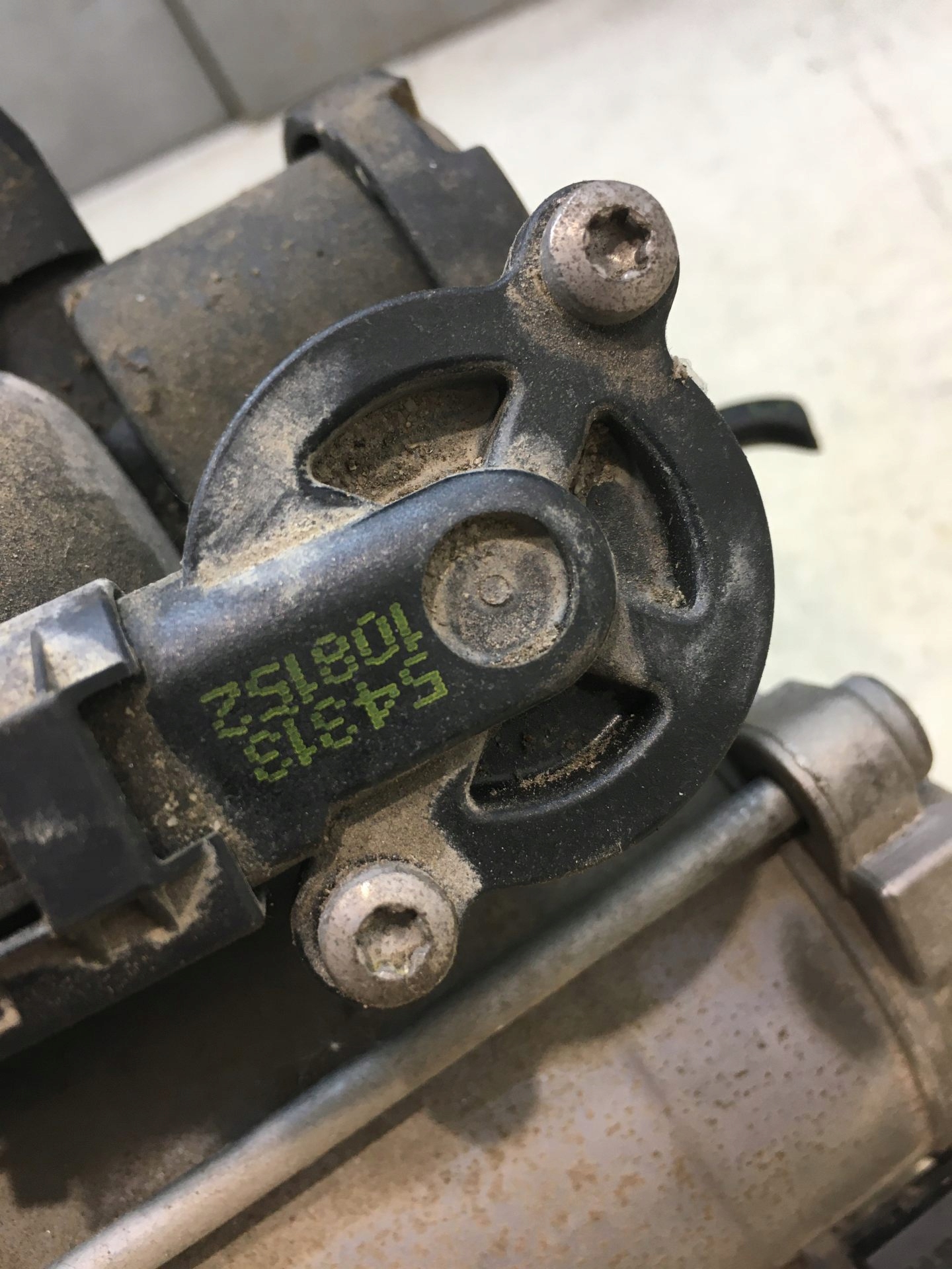 pump springing DISCOVERY III BH32-19G525DC